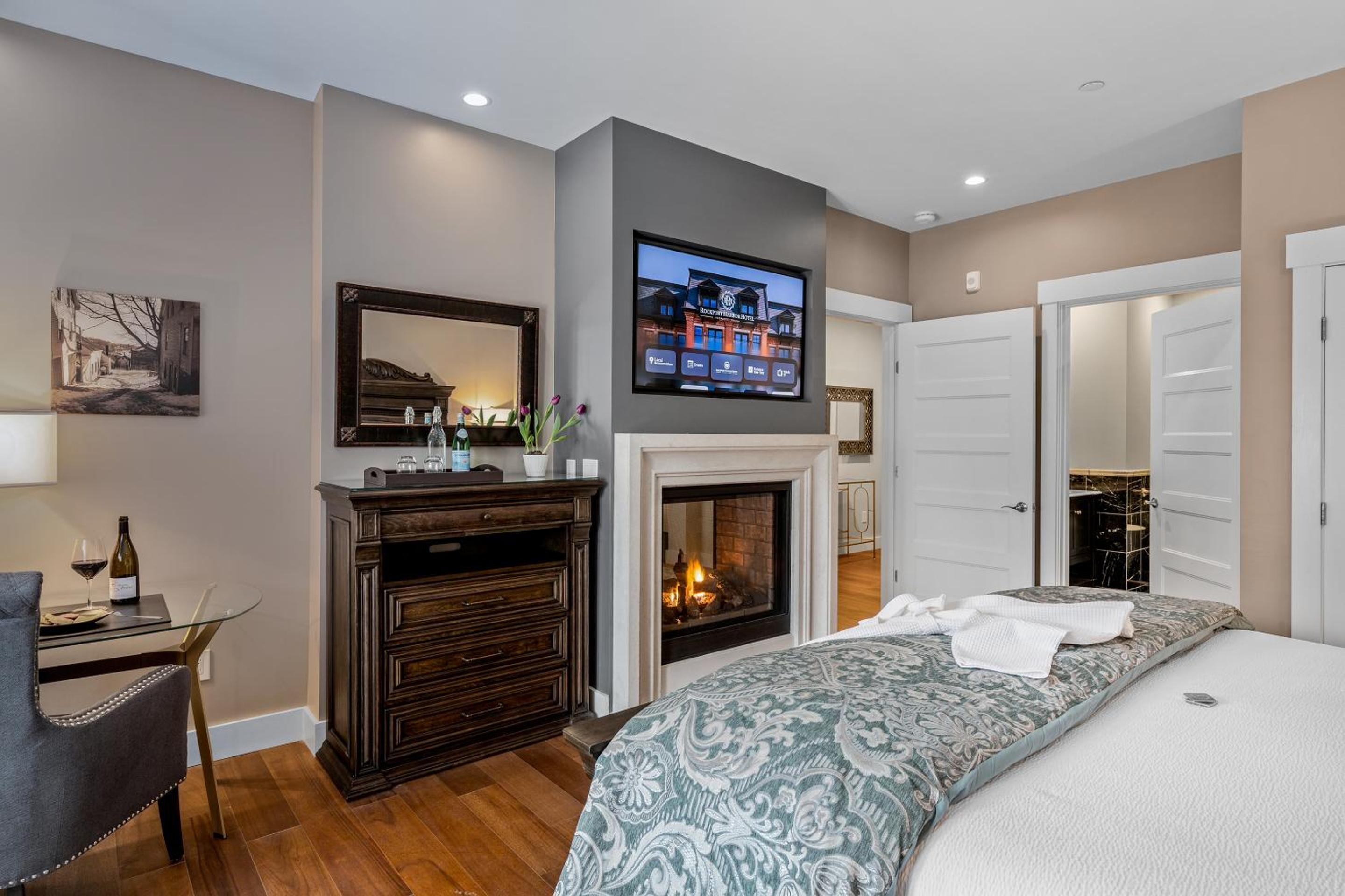 Suite with City View photo 2