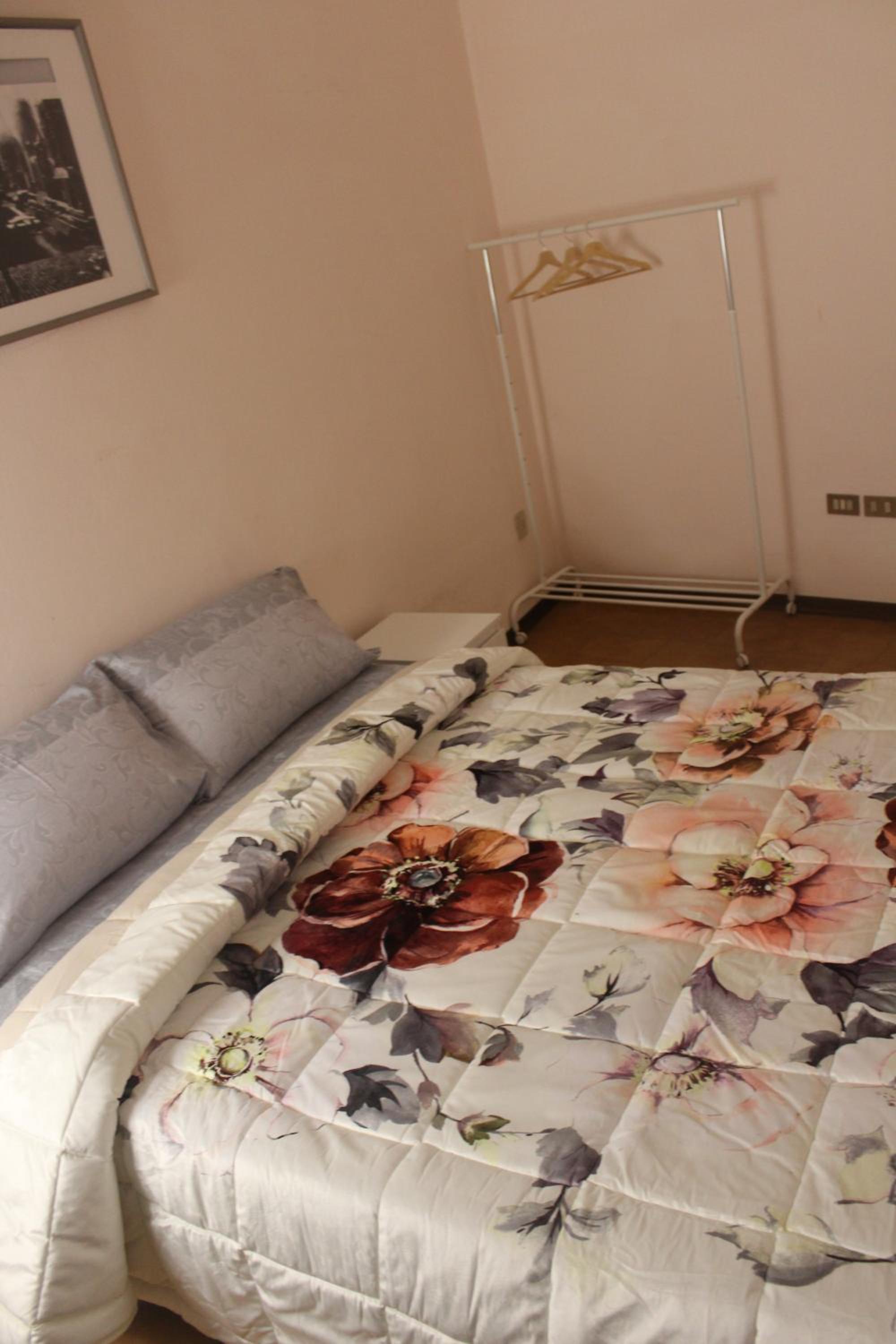 Double Room With Shared Bathroom photo 1