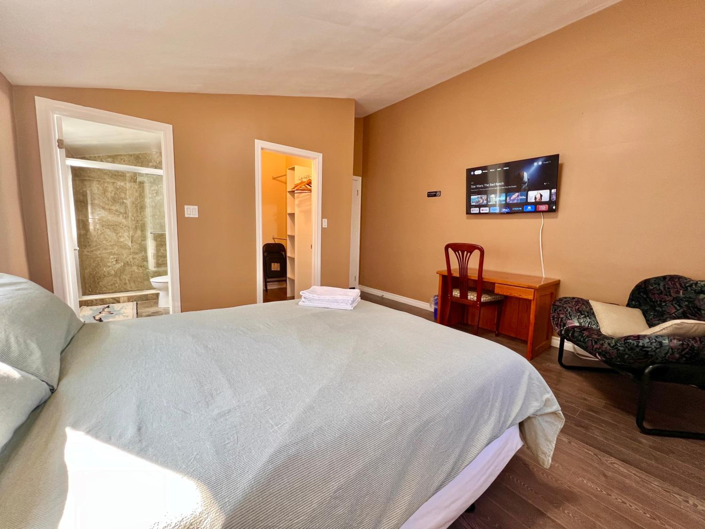 Deluxe Double Room with Bath photo 2