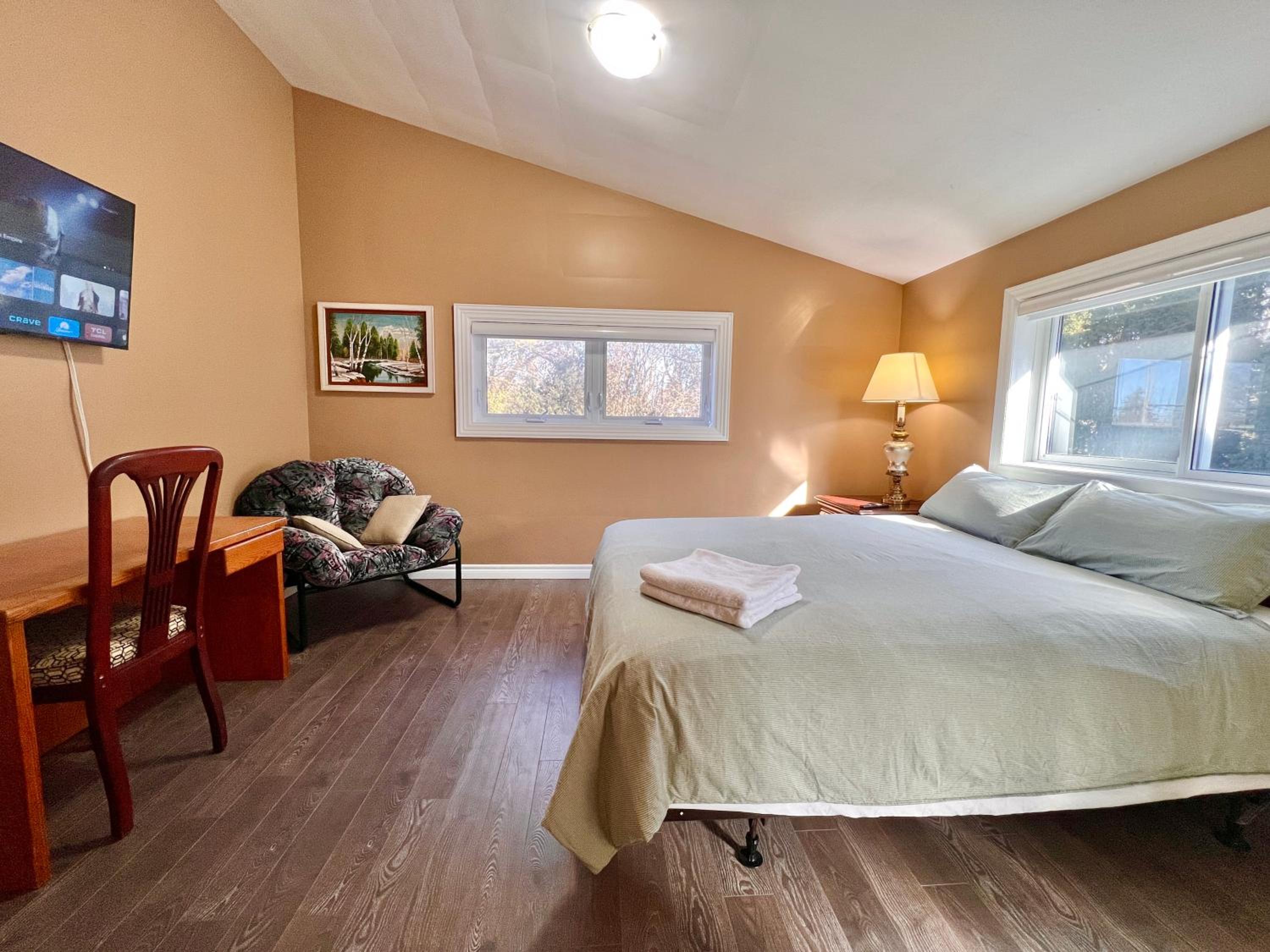 Deluxe Double Room with Bath photo 3