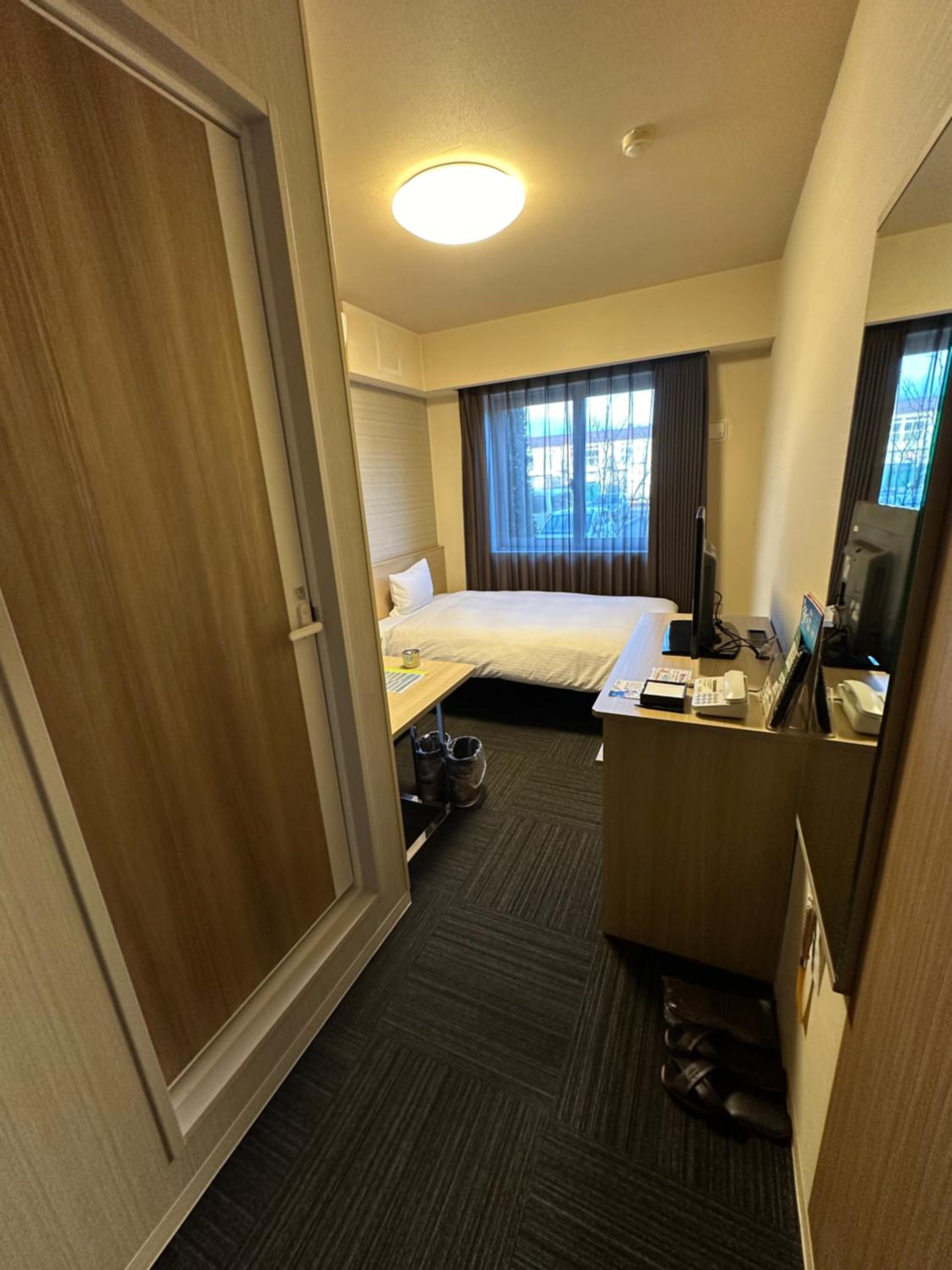 Single Room with Shared Bathroom for 2 people - Non-Smoking