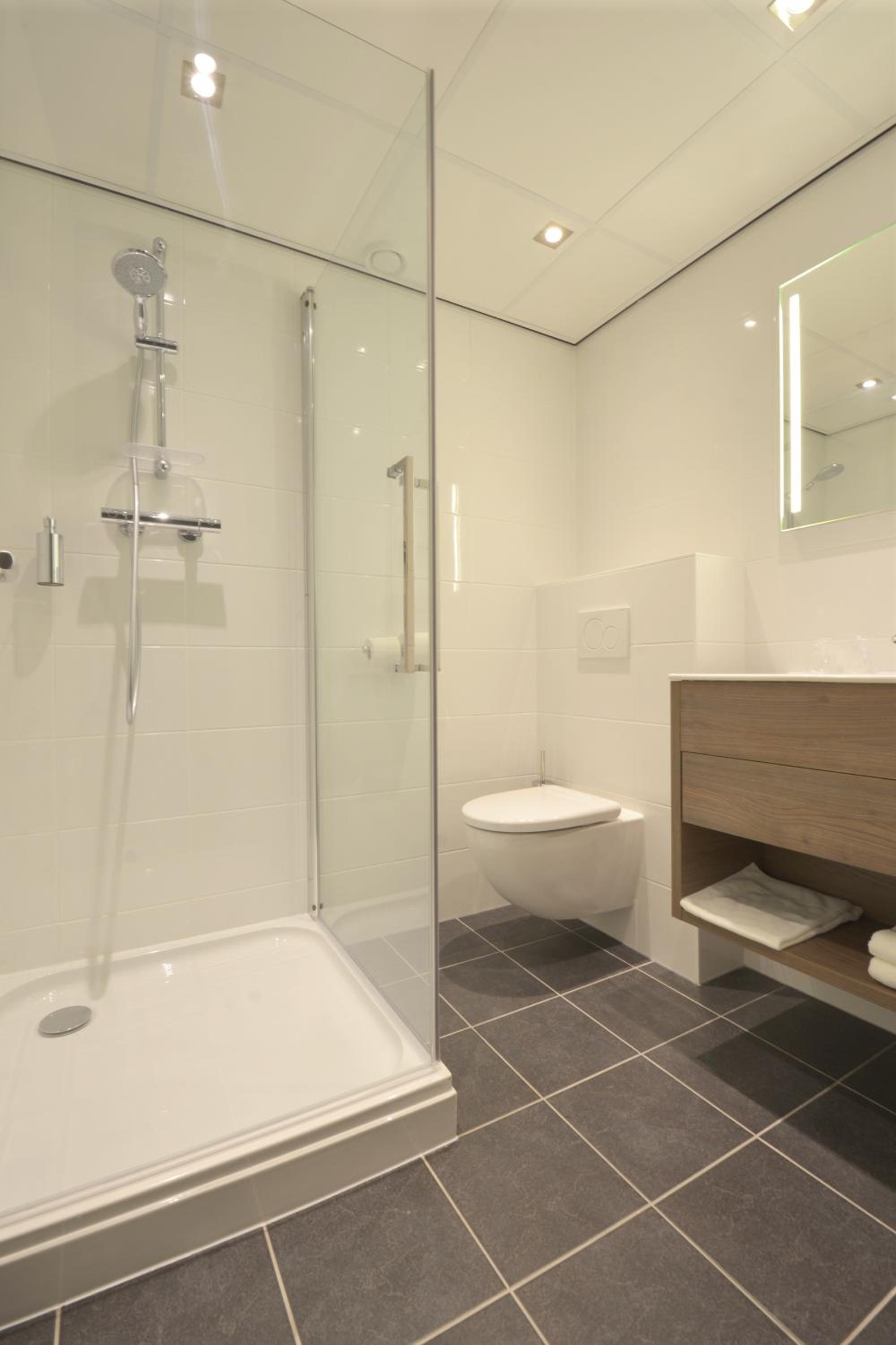 Deluxe Double Room with Shower - Photo 2