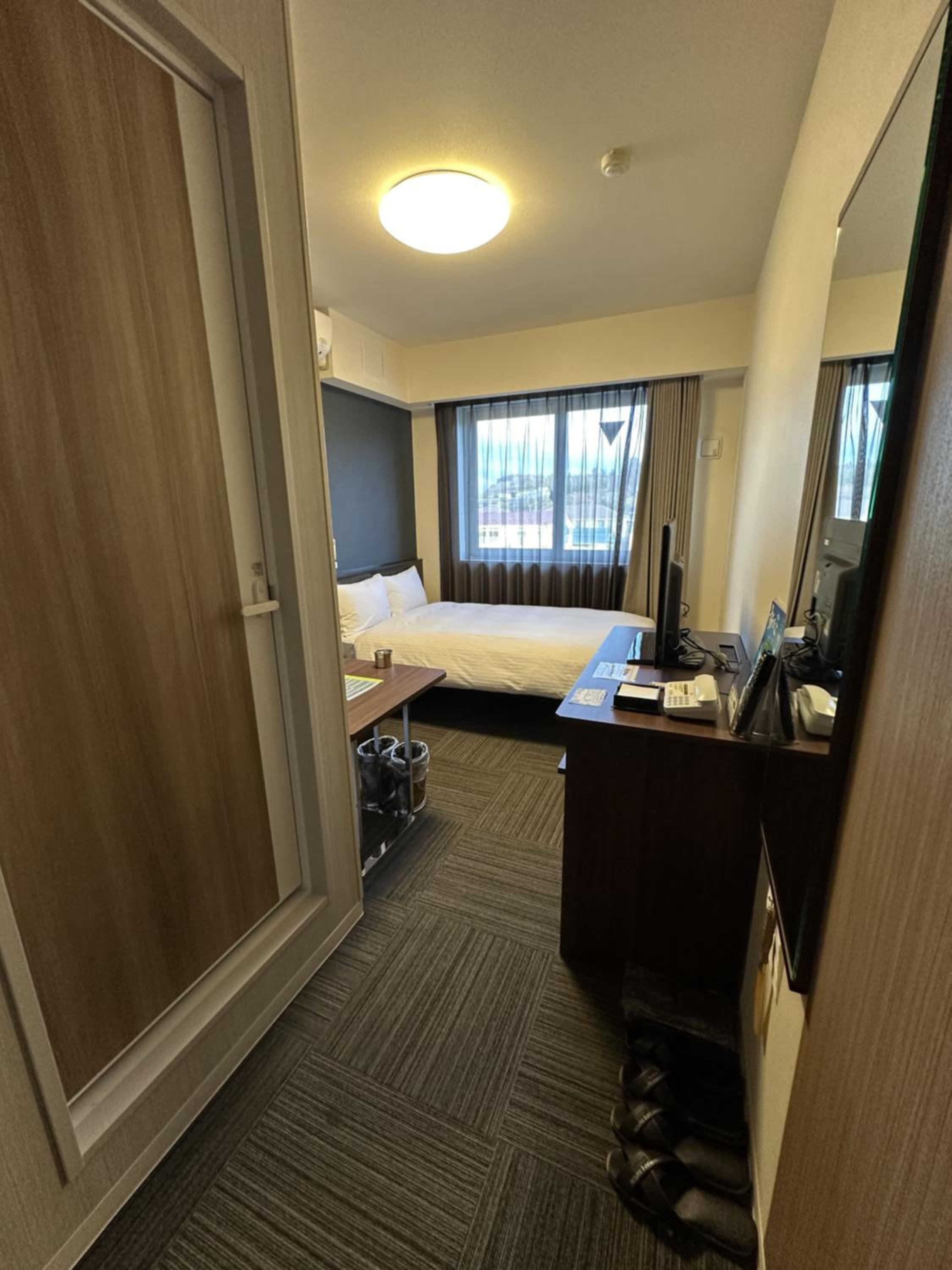 Single Room with Shared Bathroom for 2 people - Smoking