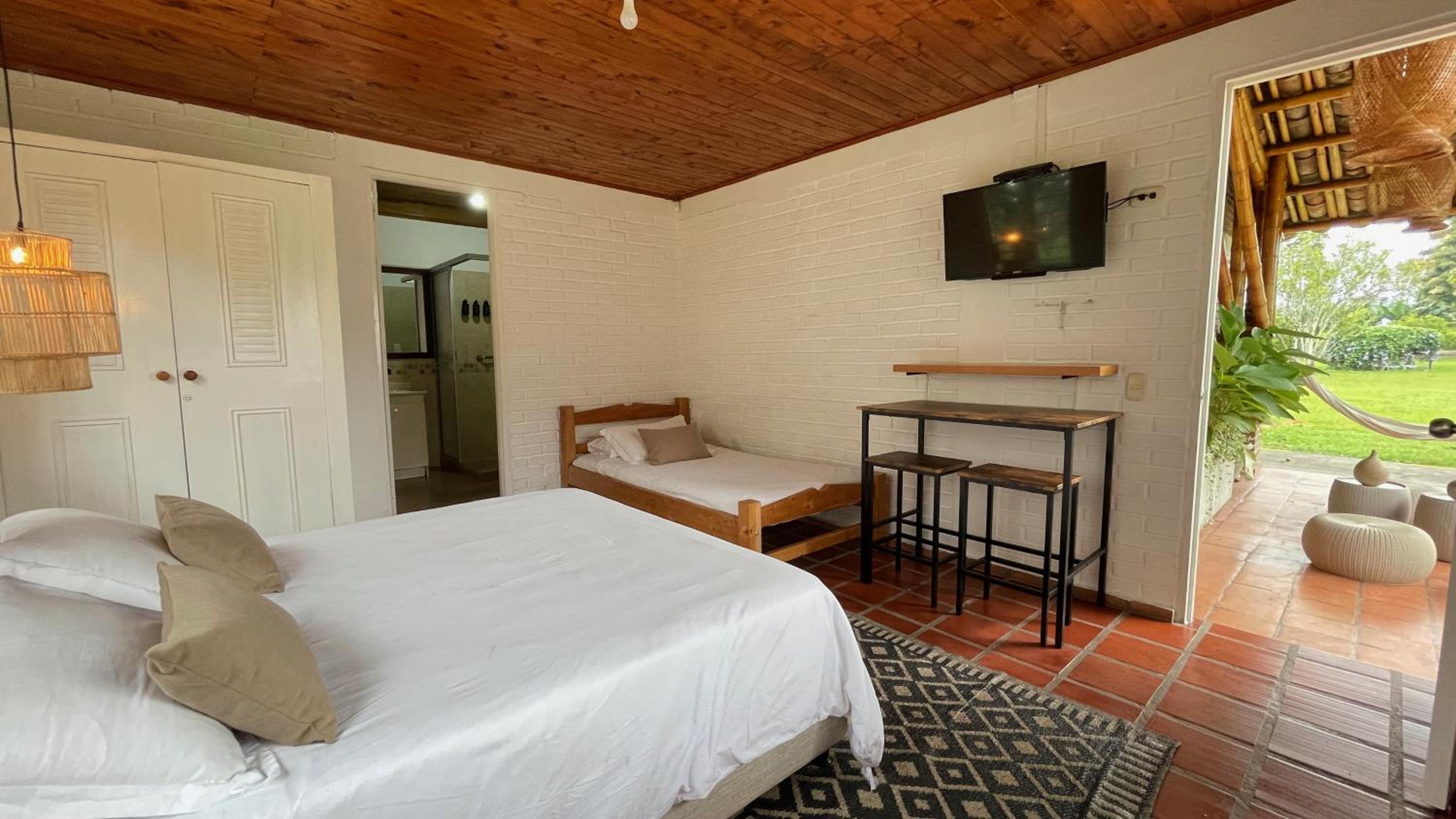 Standard Triple Room photo 2