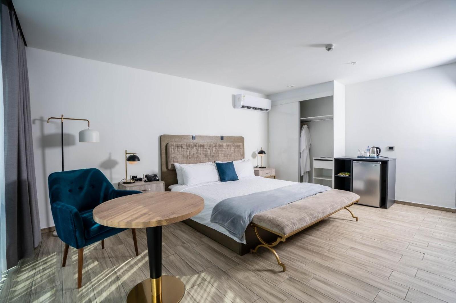 Suite photo 1