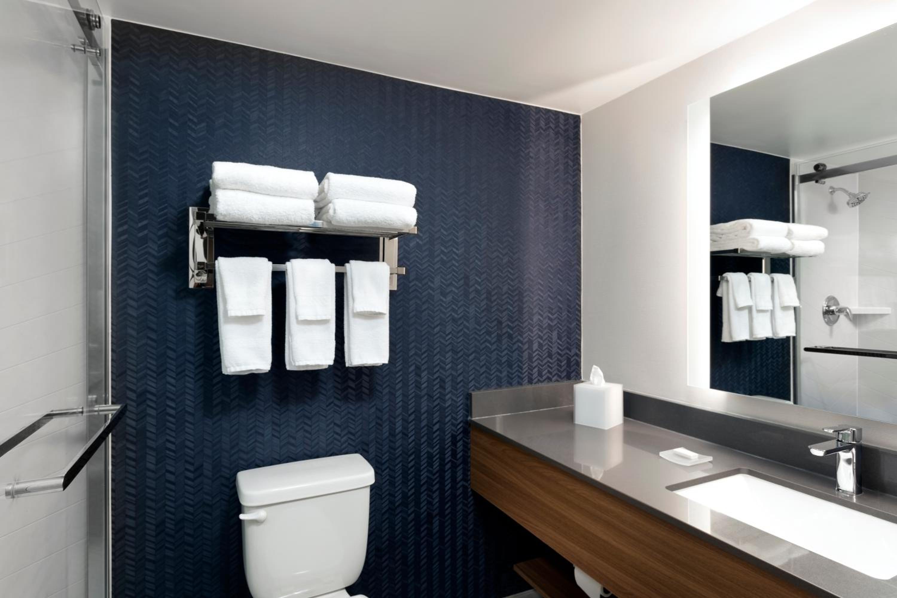 1 King Standard Room - Photo 5