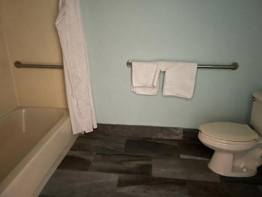 Superior King Suite - Photo 3