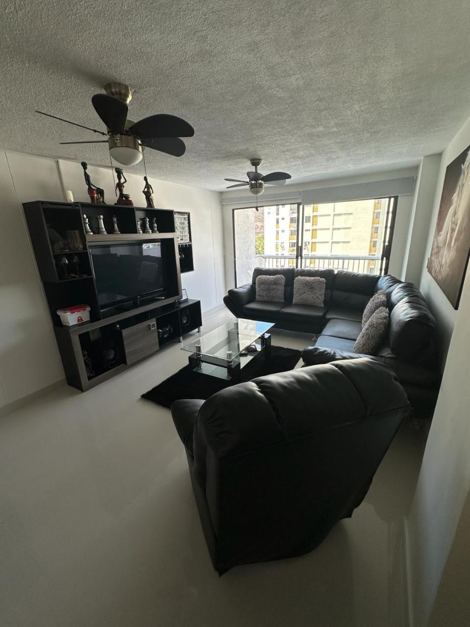 Three-Bedroom Apartment photo 1