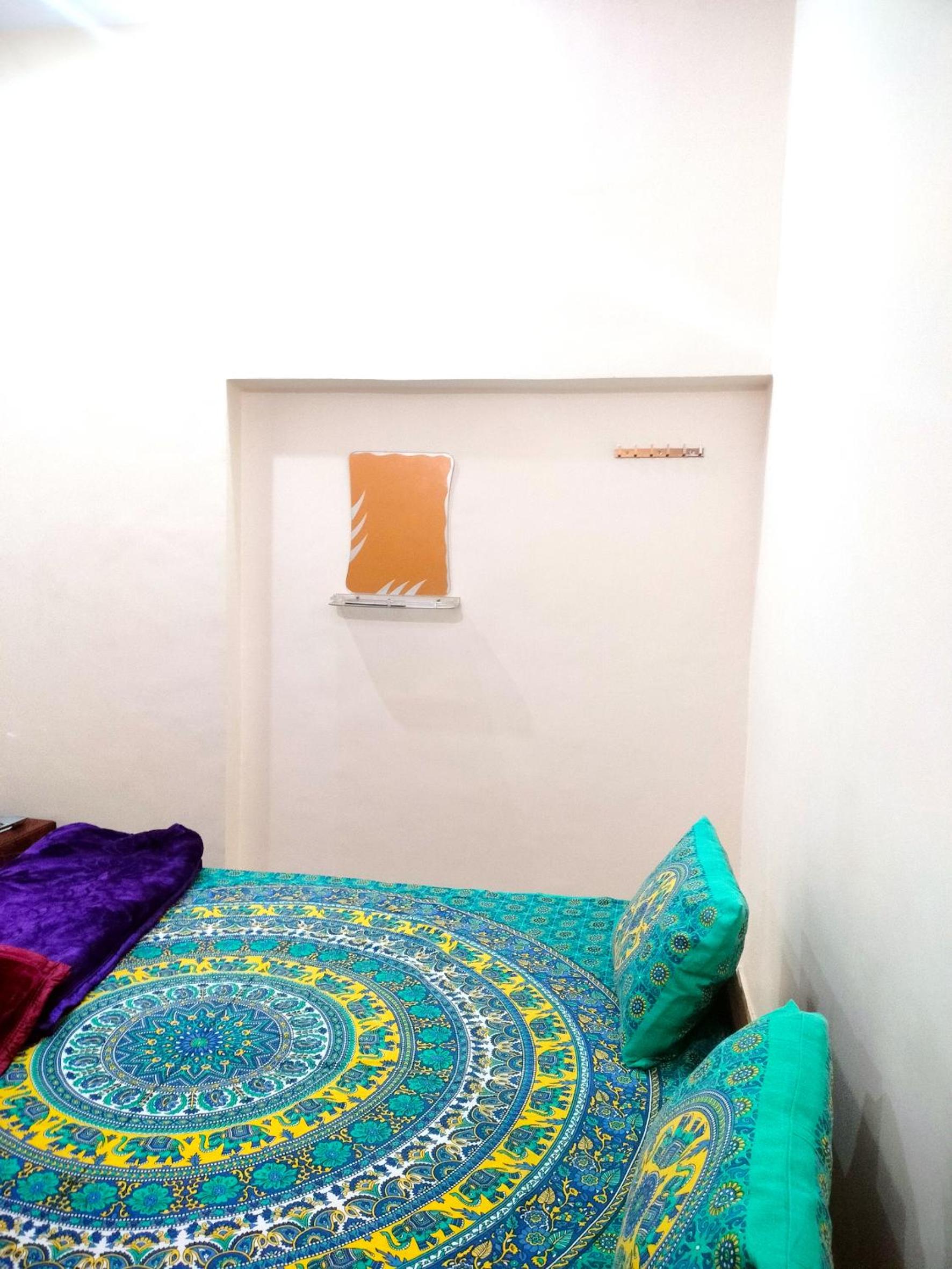 Deluxe Double Room (2 Adults + 1 Child)
