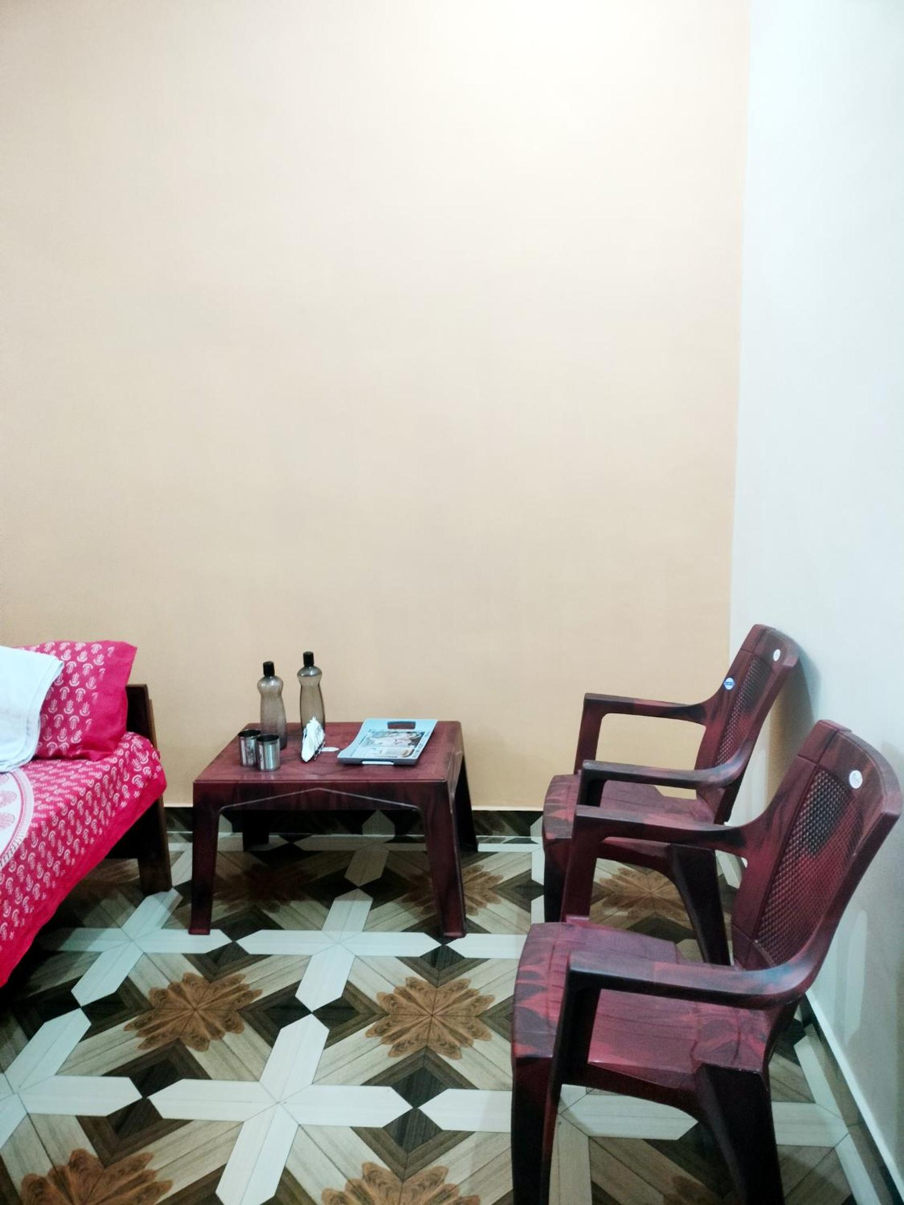 Deluxe Double Room (2 Adults + 1 Child)