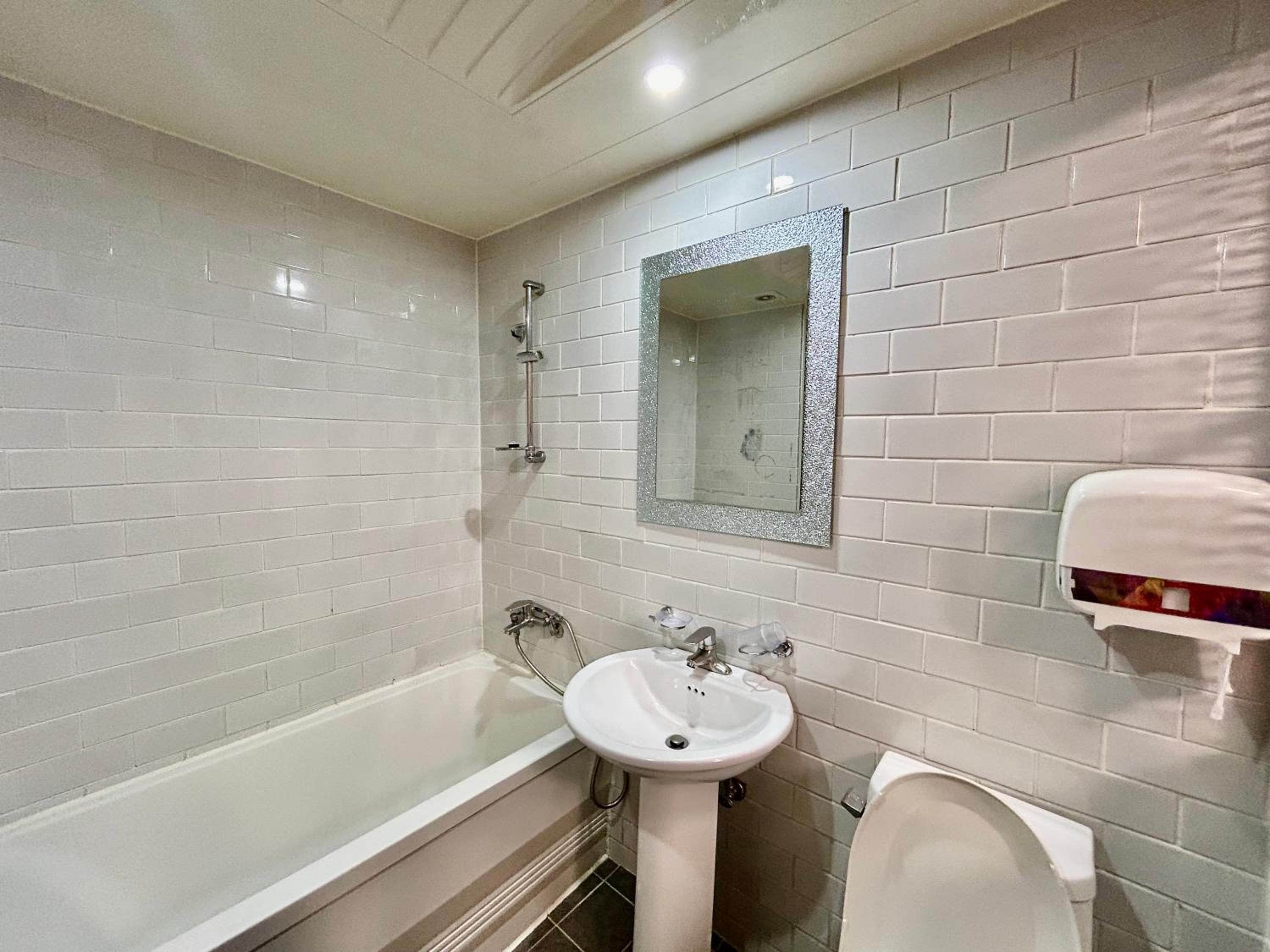 Standard Double Room - Photo 6