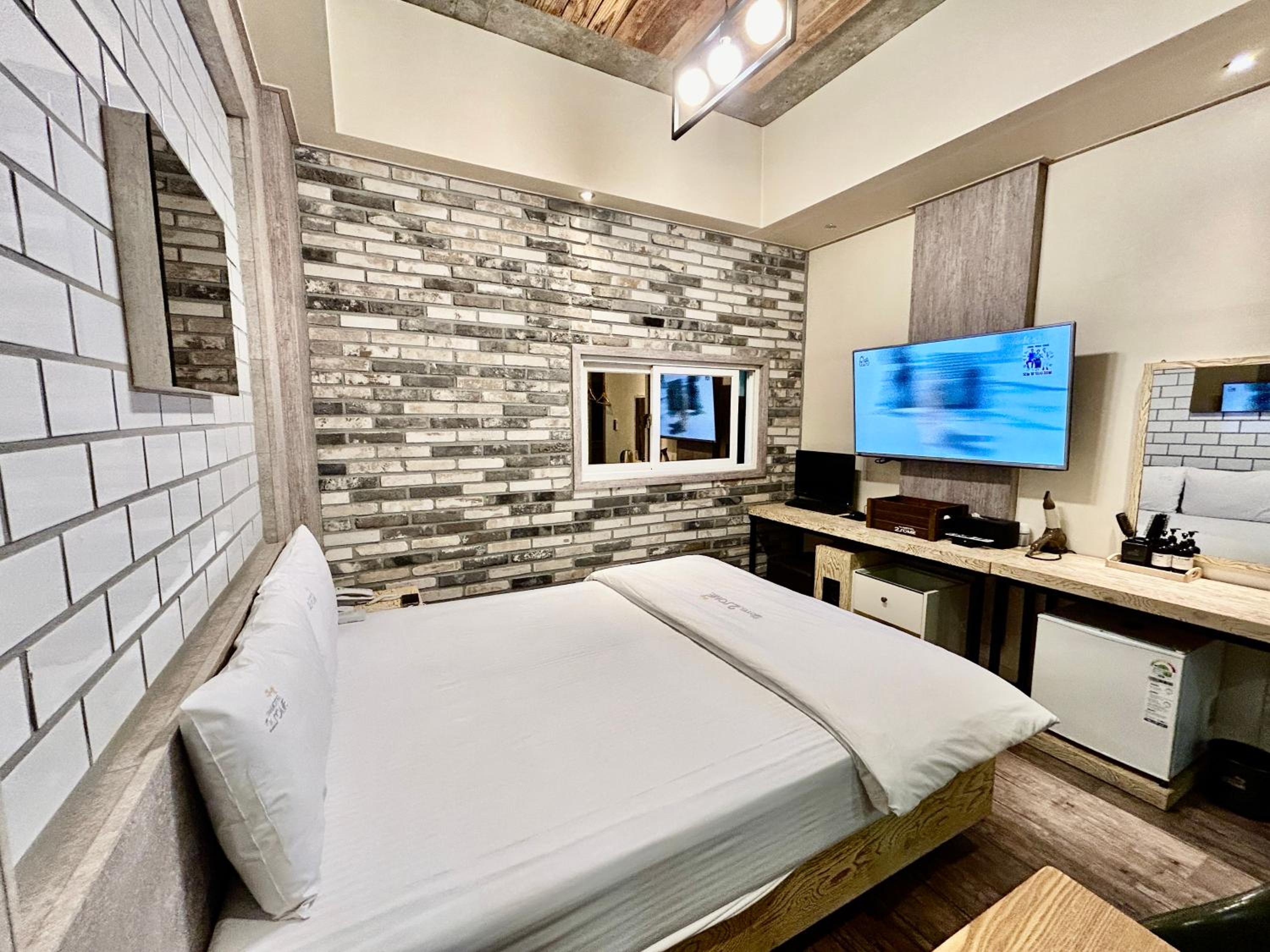 Standard Double Room - Photo 4