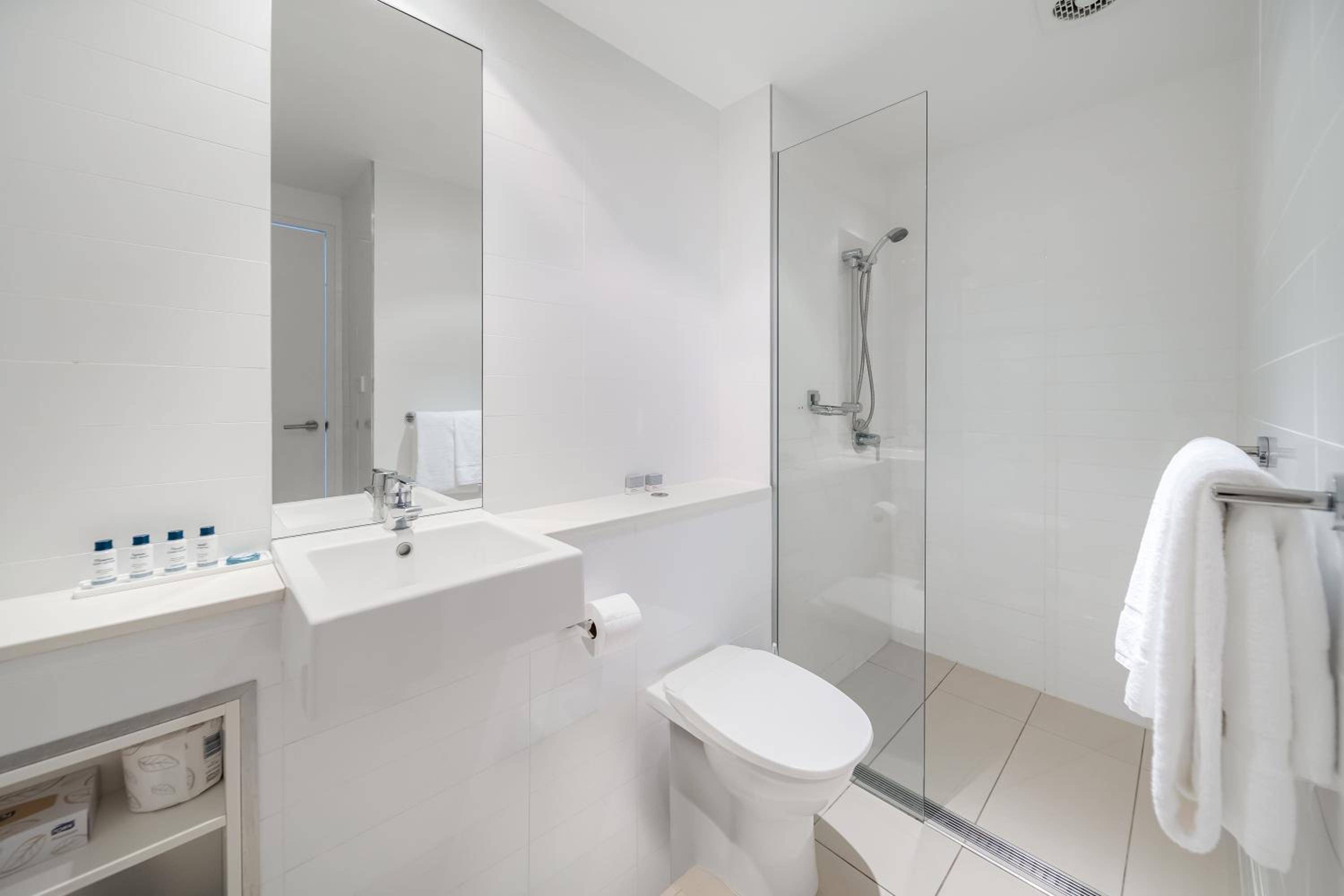 Two bedroom Premier Suite - Photo 12
