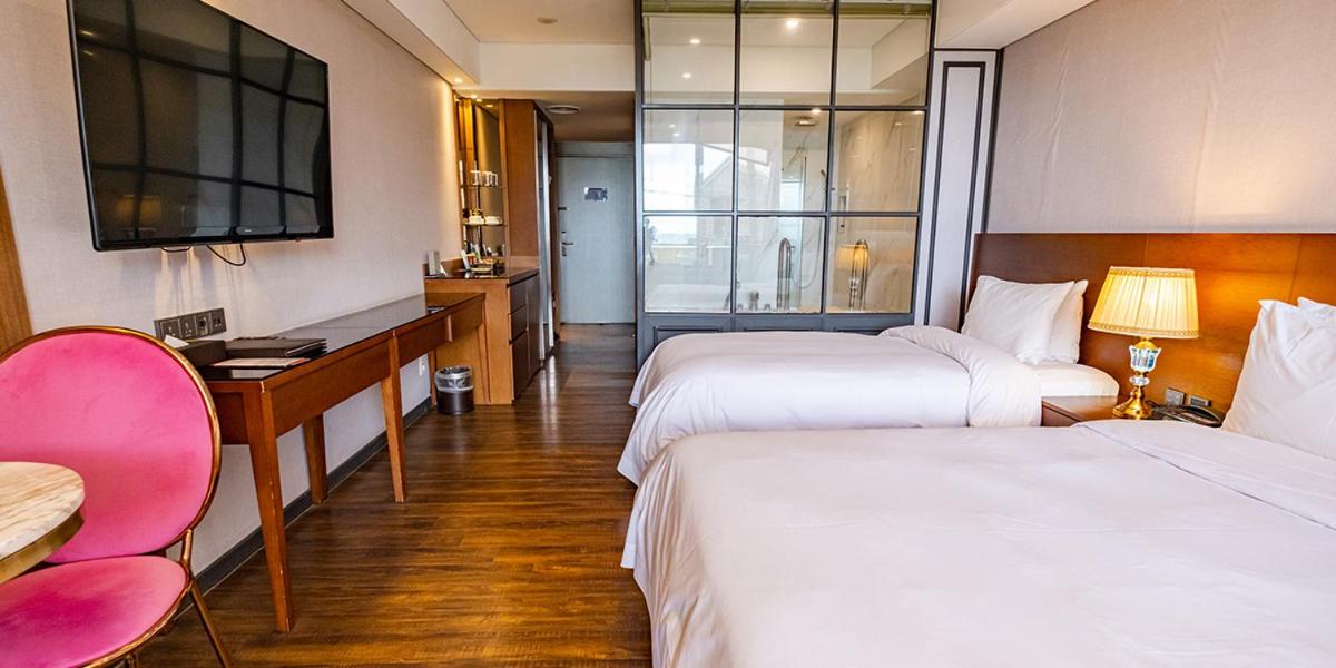 Run of House Room - Low Floor