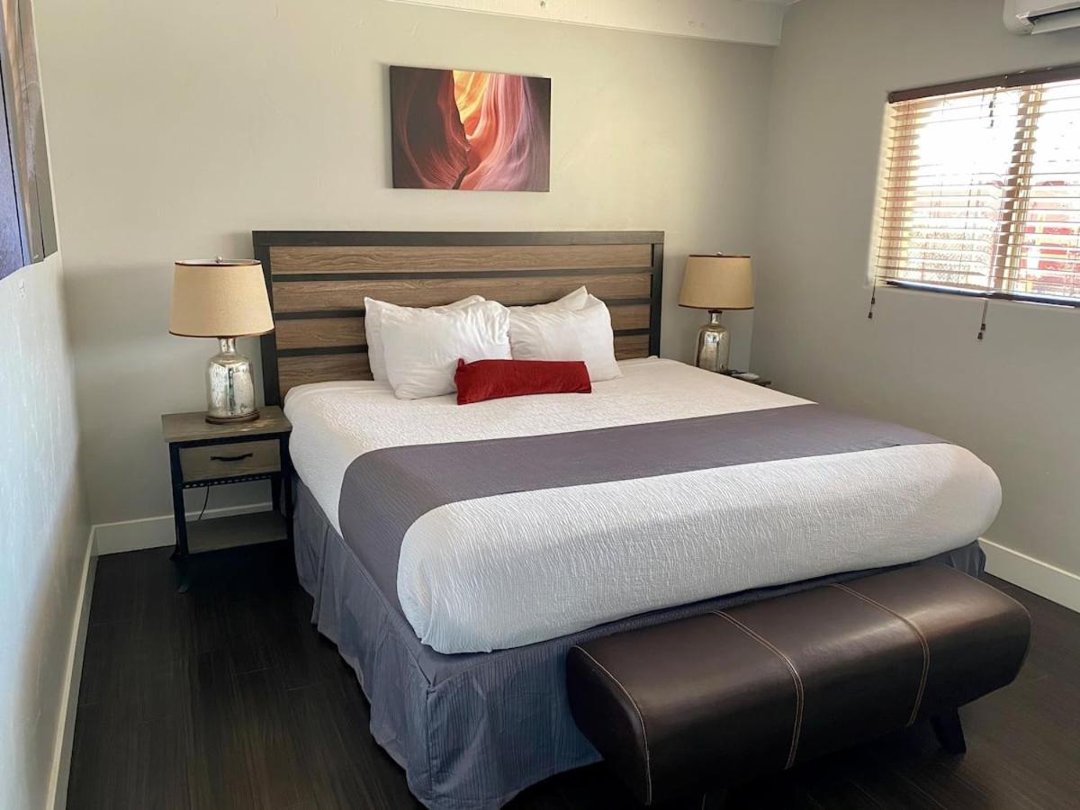 King Suite with Kitchen and Sofa Bed