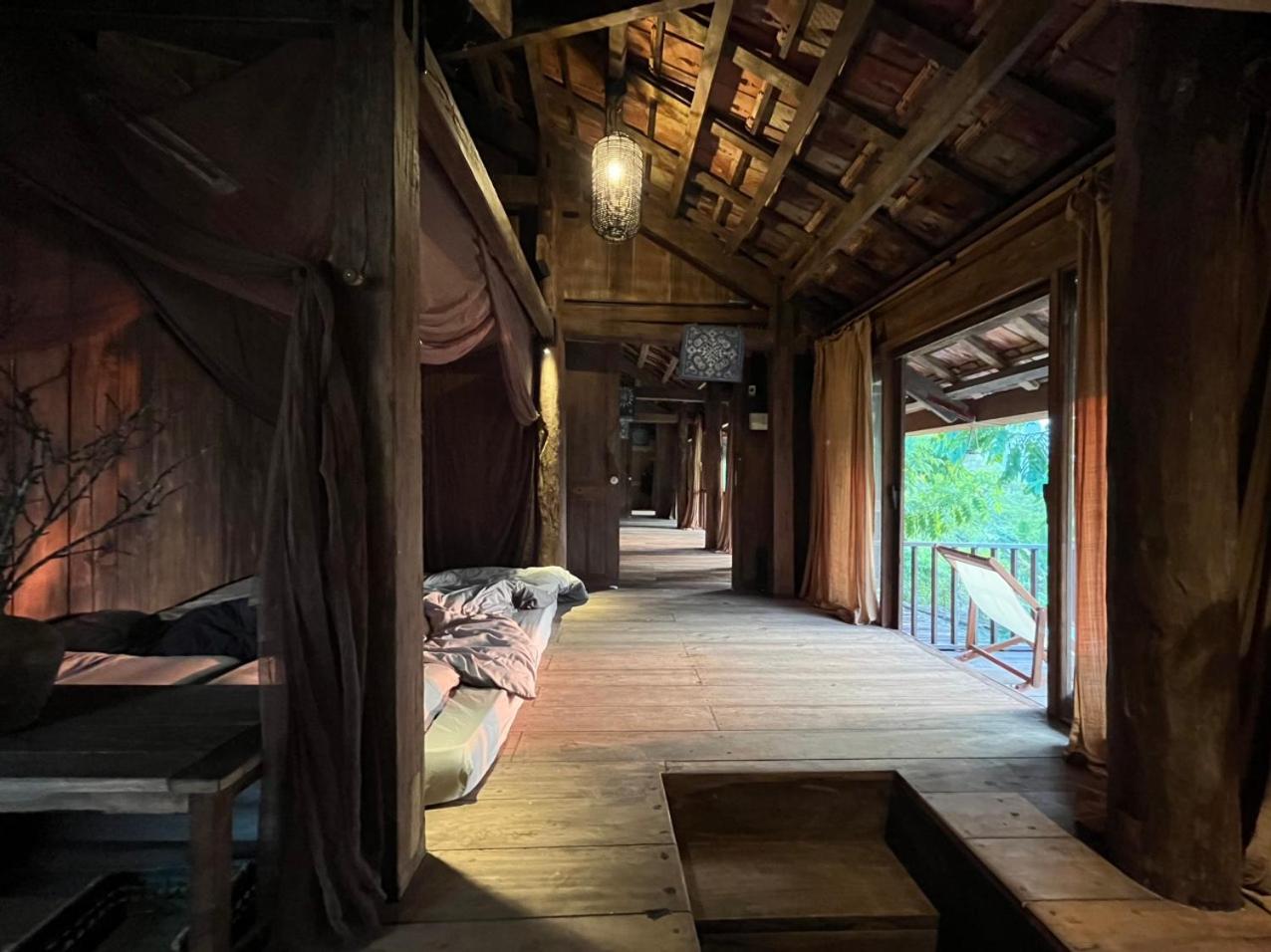 King Room with Lake View photo 2