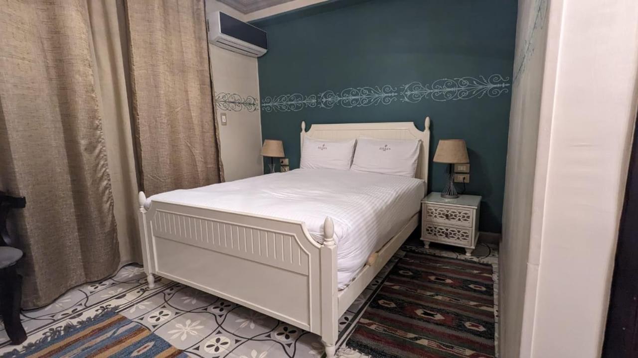 Standard Double Room thumbnail 6
