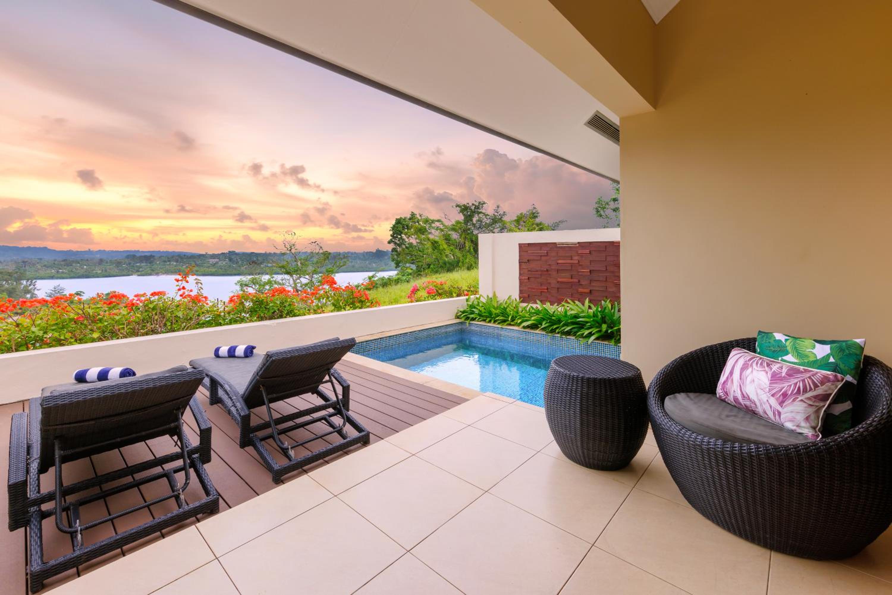 Lagoon View Pool Bungalow photo 3