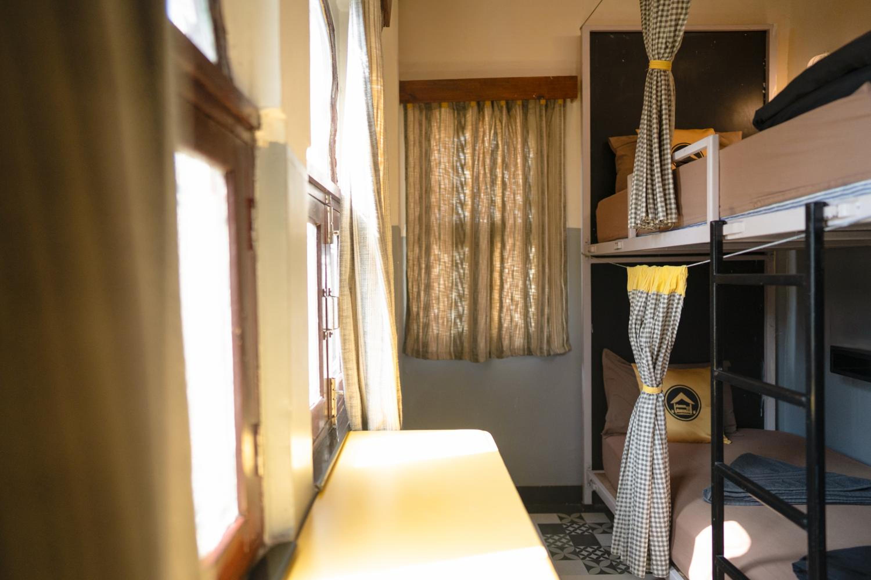 Deluxe Quadruple Room - Photo 4
