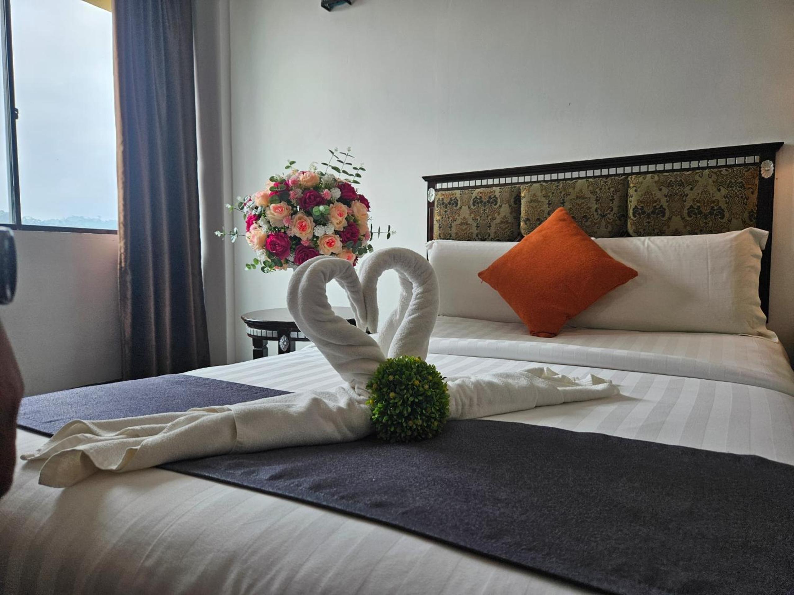 Deluxe Queen Room - Photo 2
