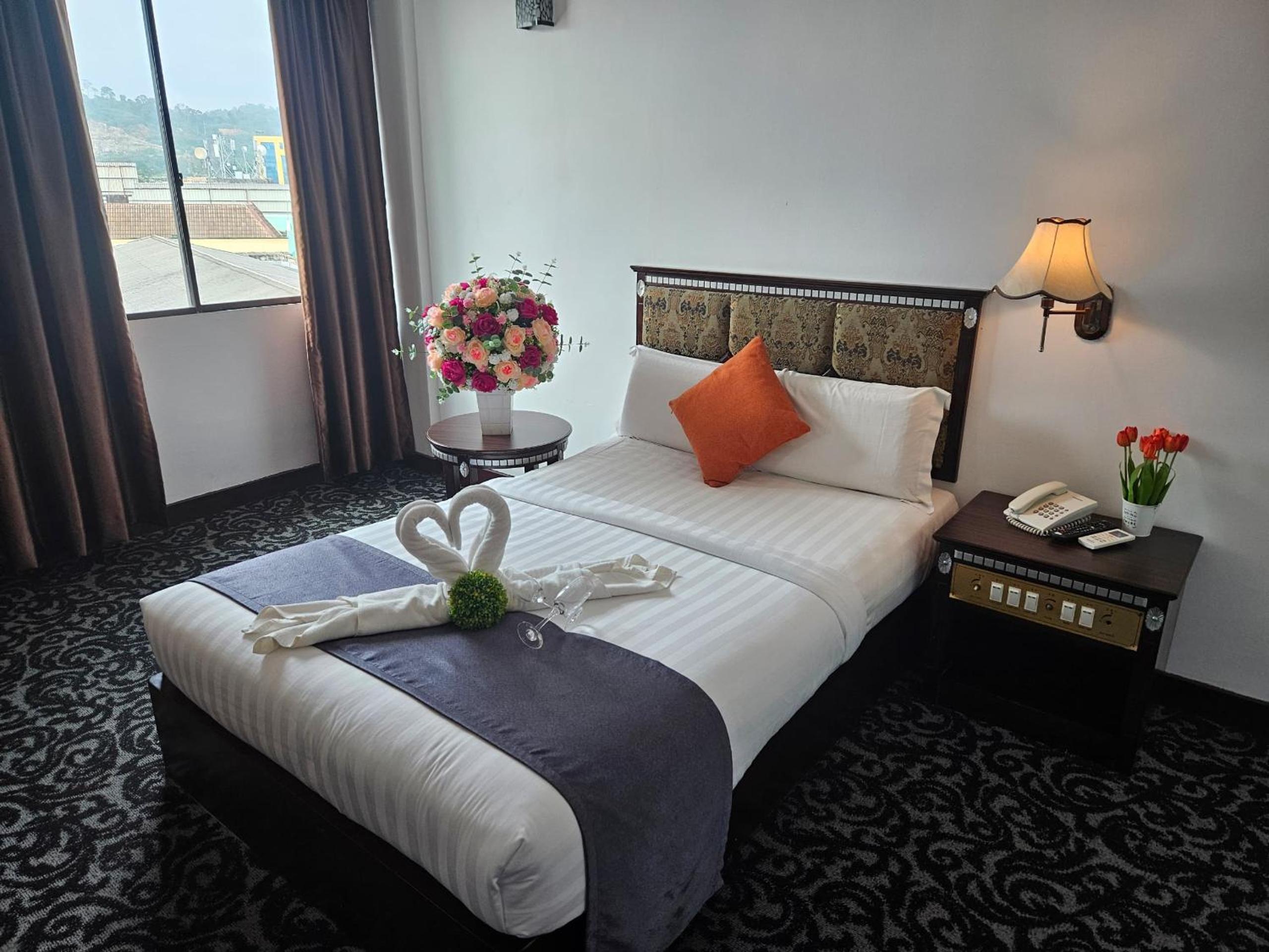Deluxe Queen Room - Photo 1