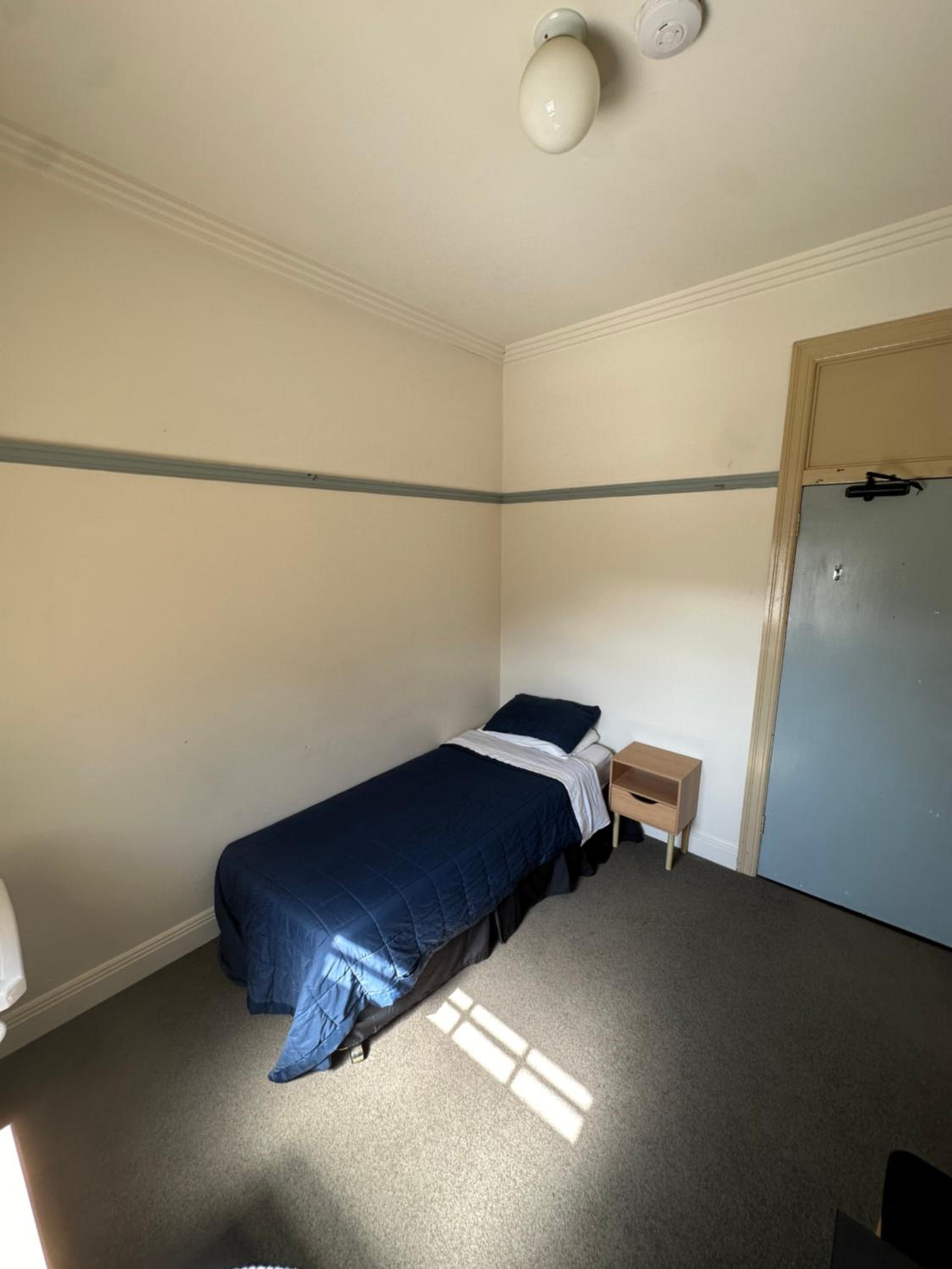 Single Room photo 2