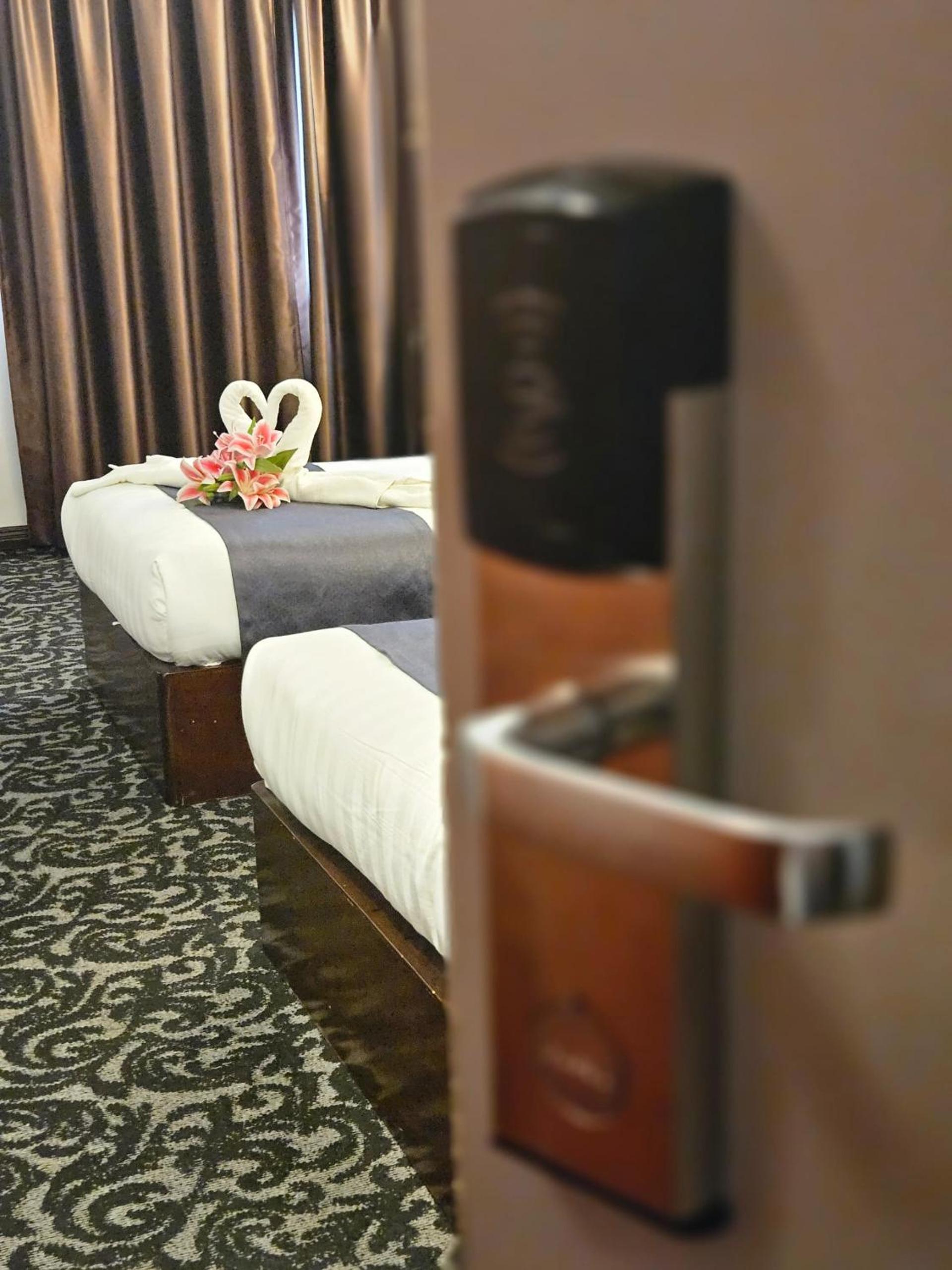 Deluxe Twin Room - Photo 3