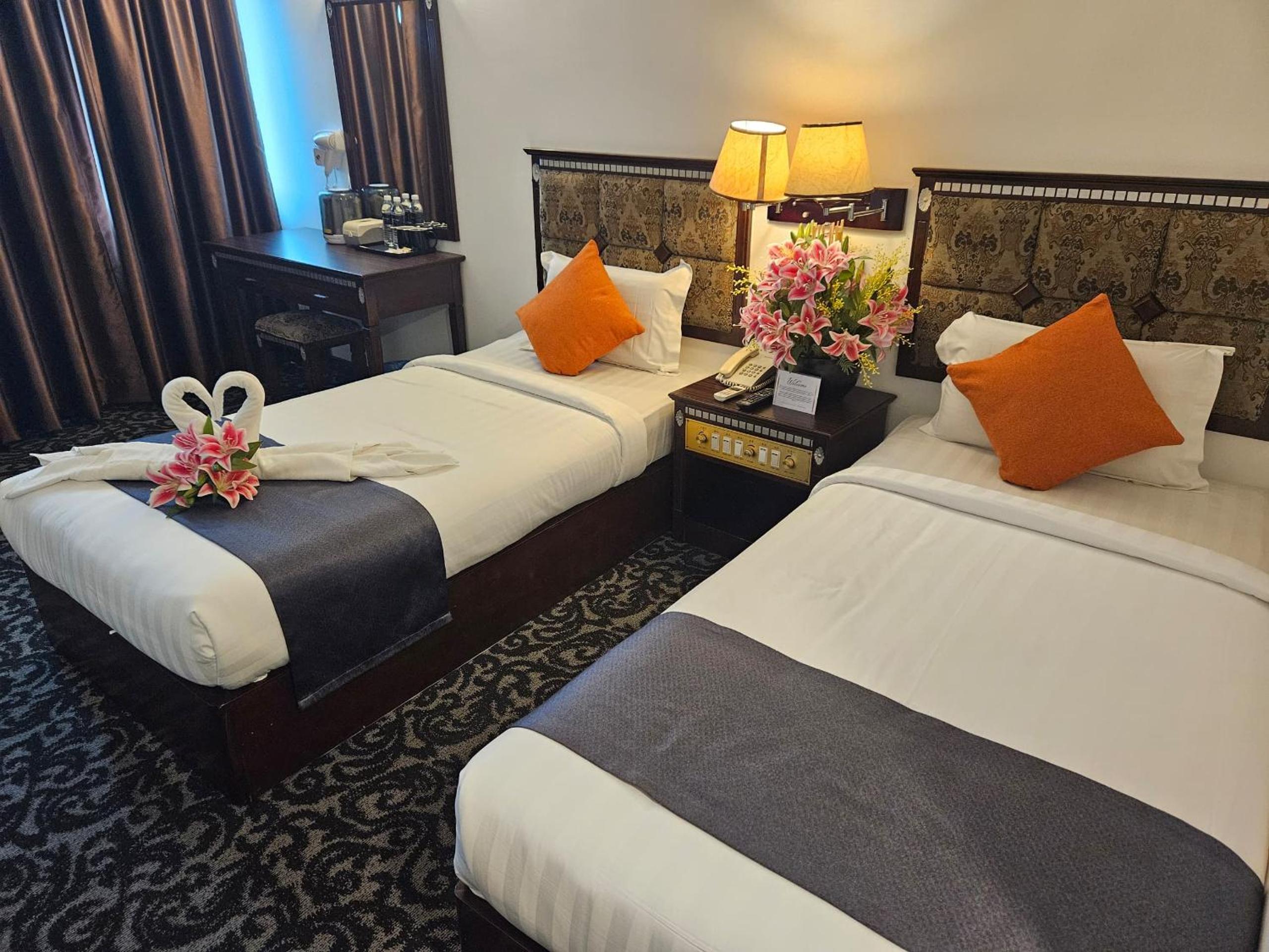 Deluxe Twin Room - Photo 1
