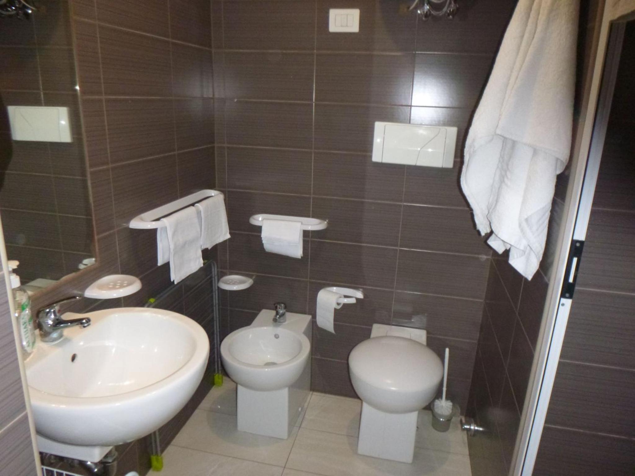 Double or Twin Room - Split Level - Photo 5