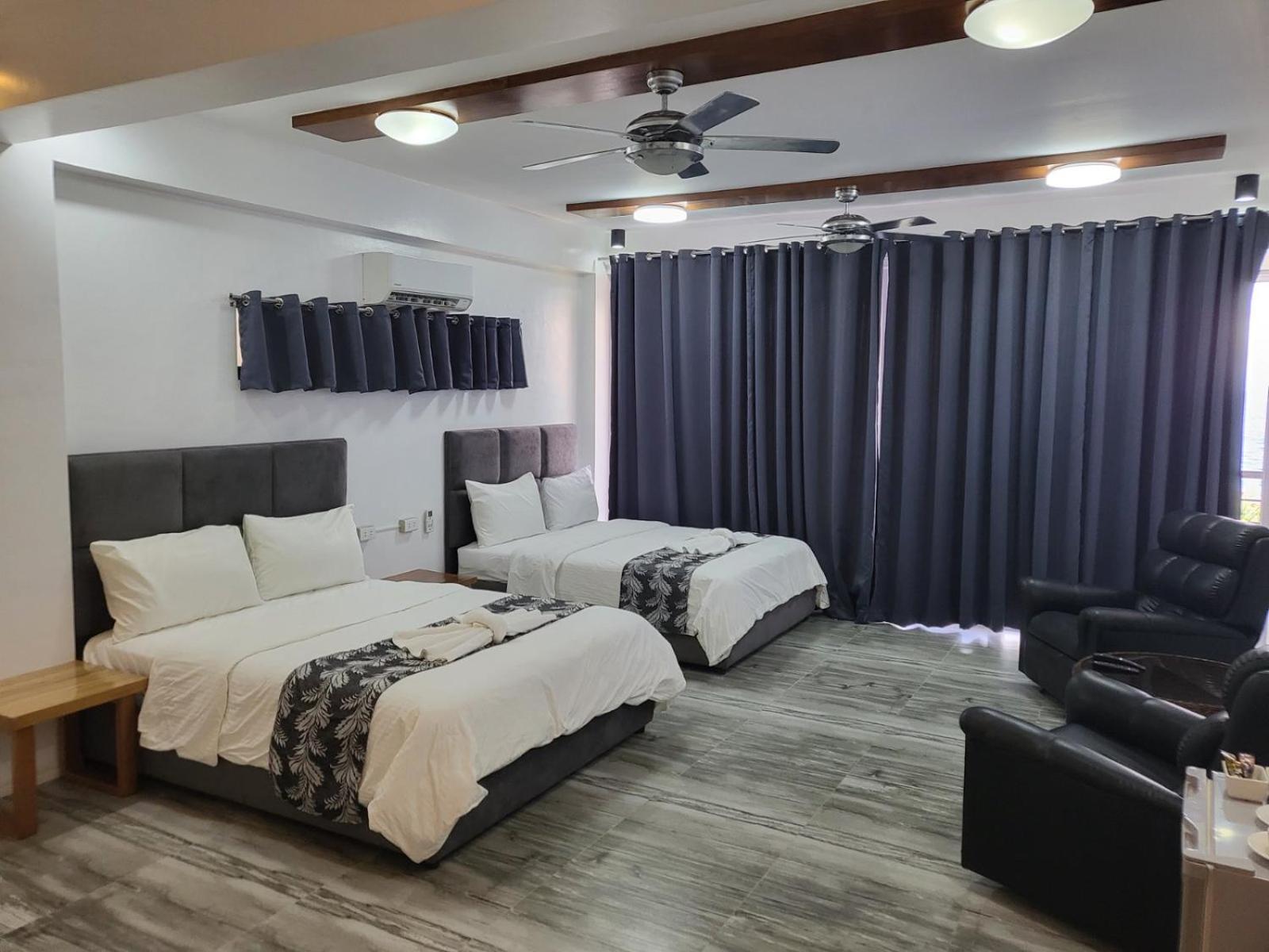 Twin Room with Balcony photo 3