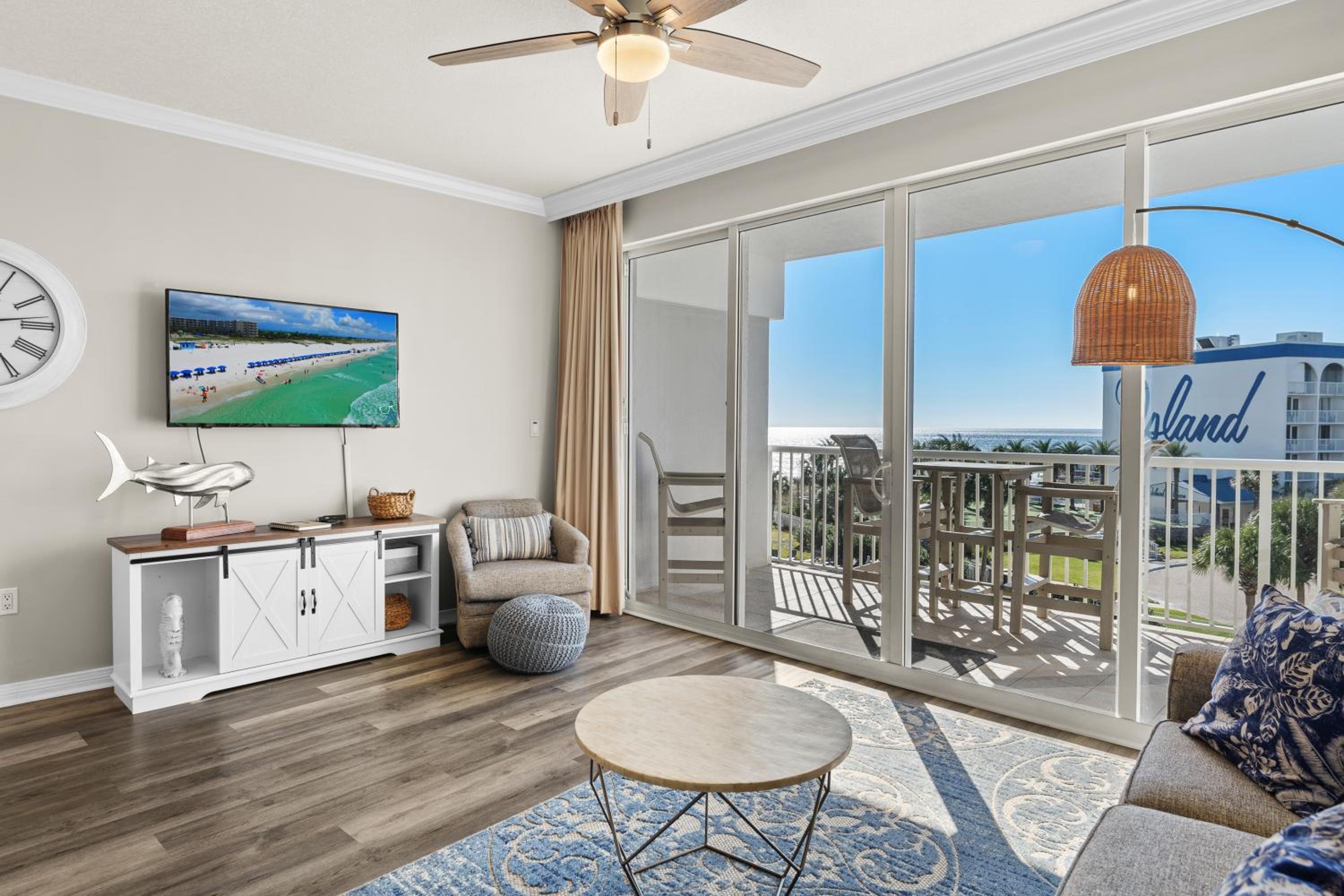 Apartment with Sea View photo 1