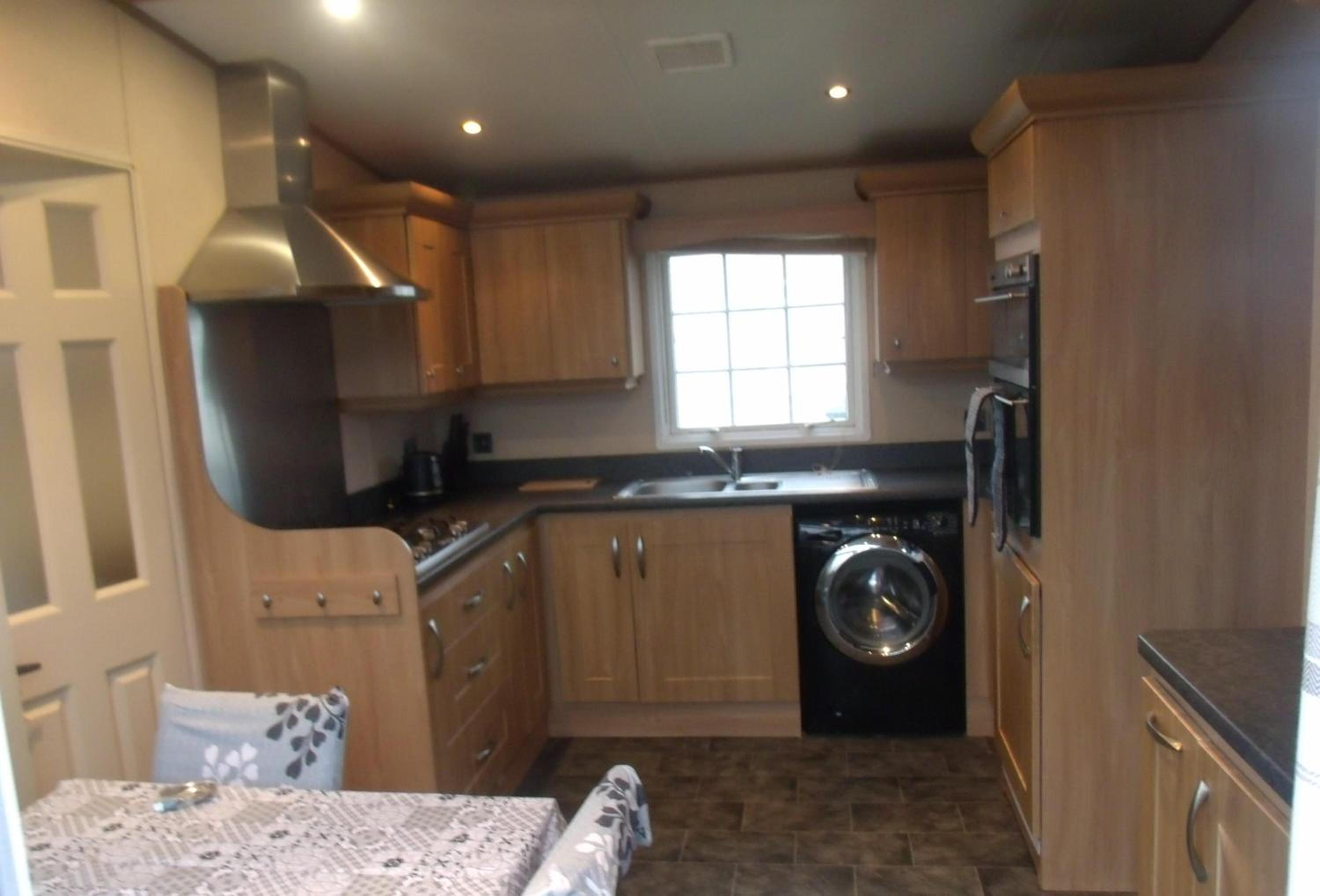 Mobile Home photo 3