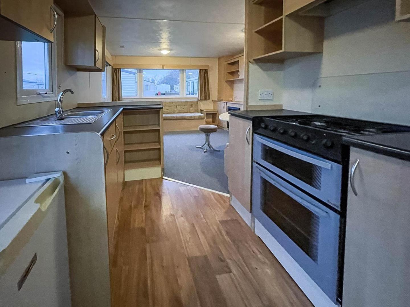 Mobile Home photo 3