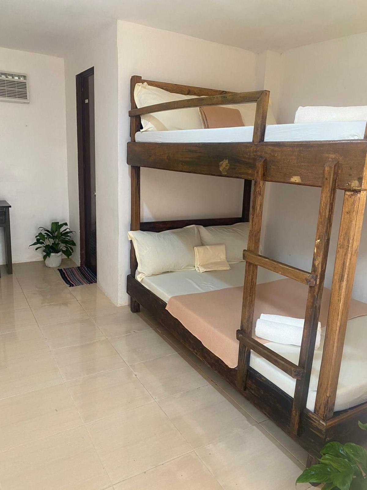 Superior Quadruple Room - Photo 9