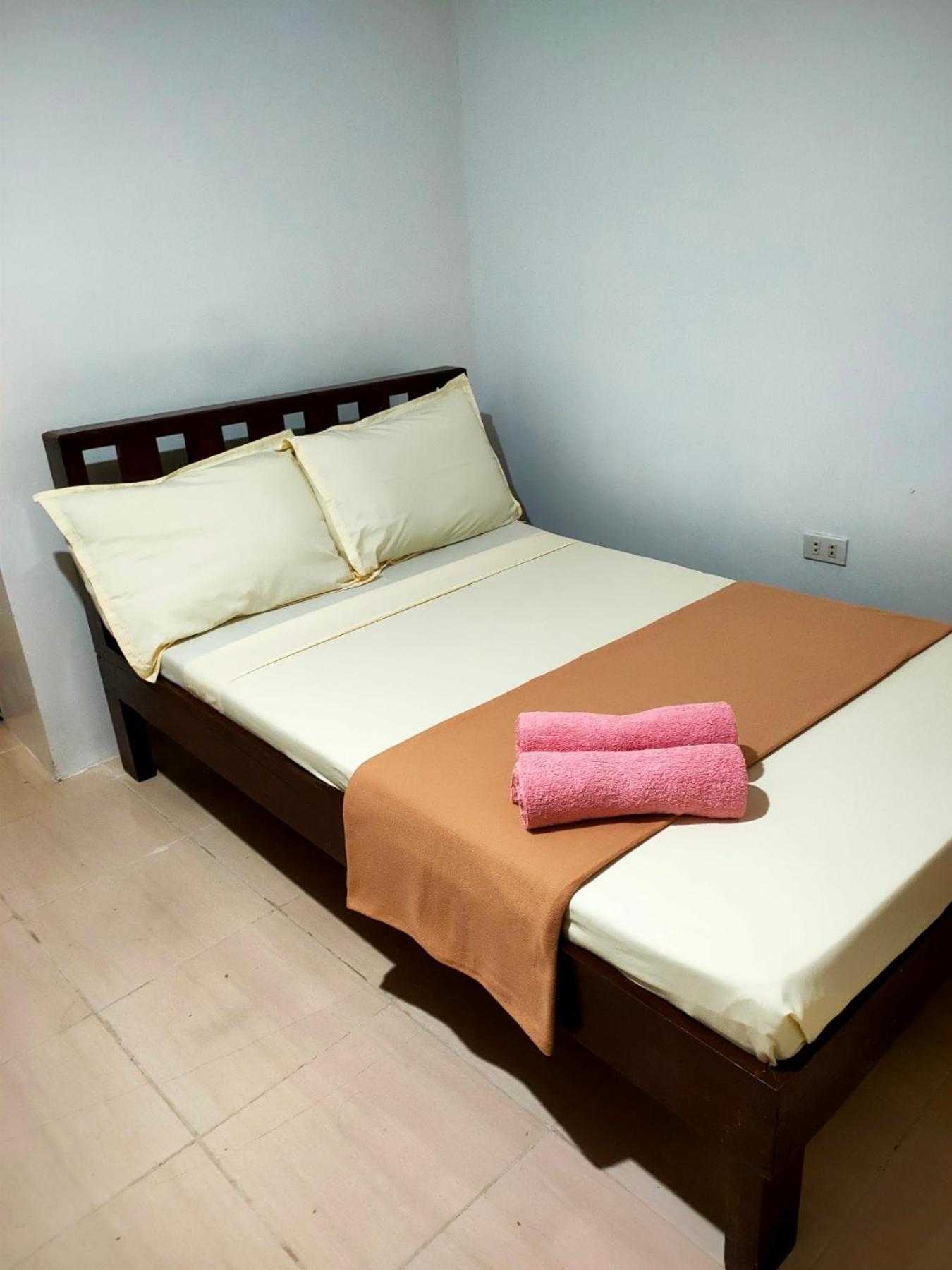 Double Room - Photo 7