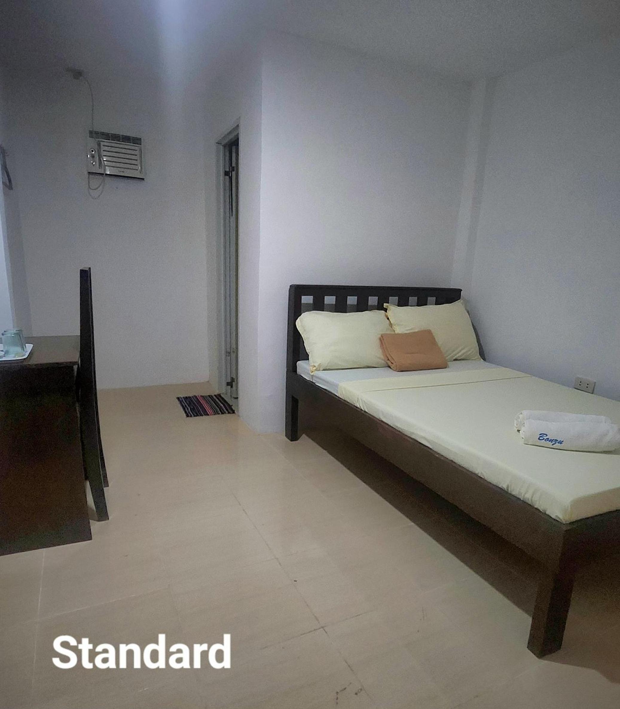 Double Room - Photo 6