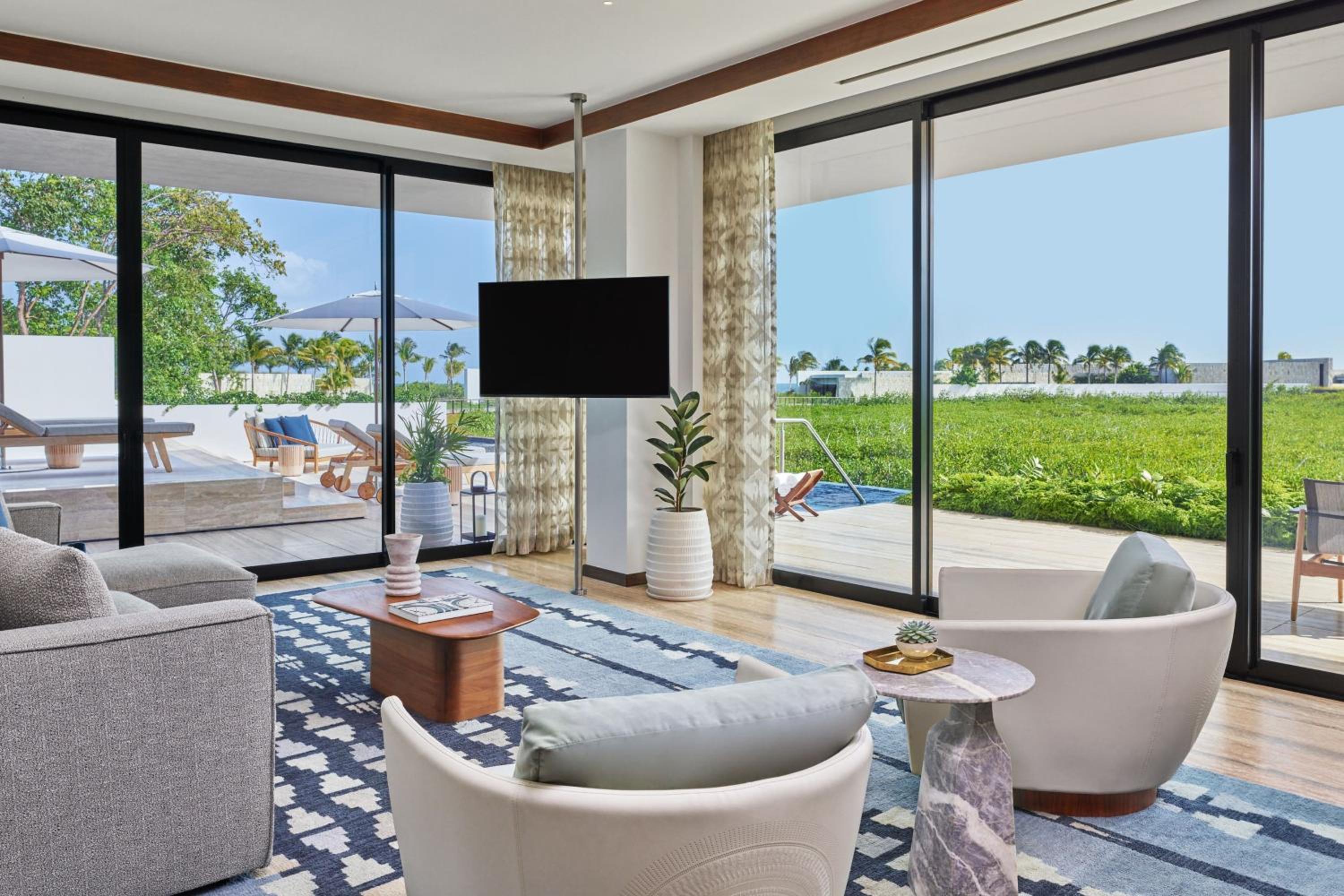 John Jacob Astor Corner King Suite with Ocean View - Photo 4