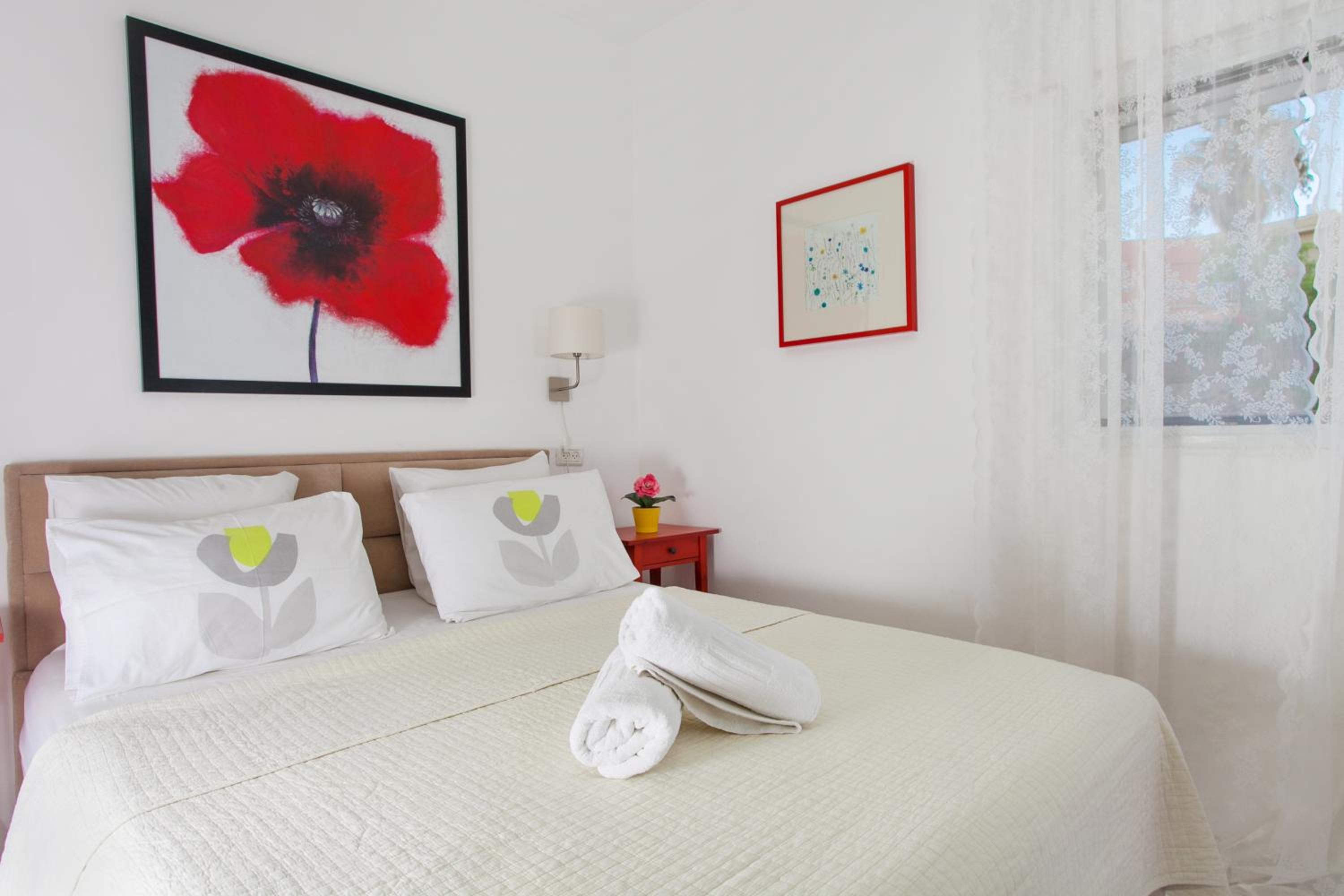 Double Room In A Shared Villa photo 3