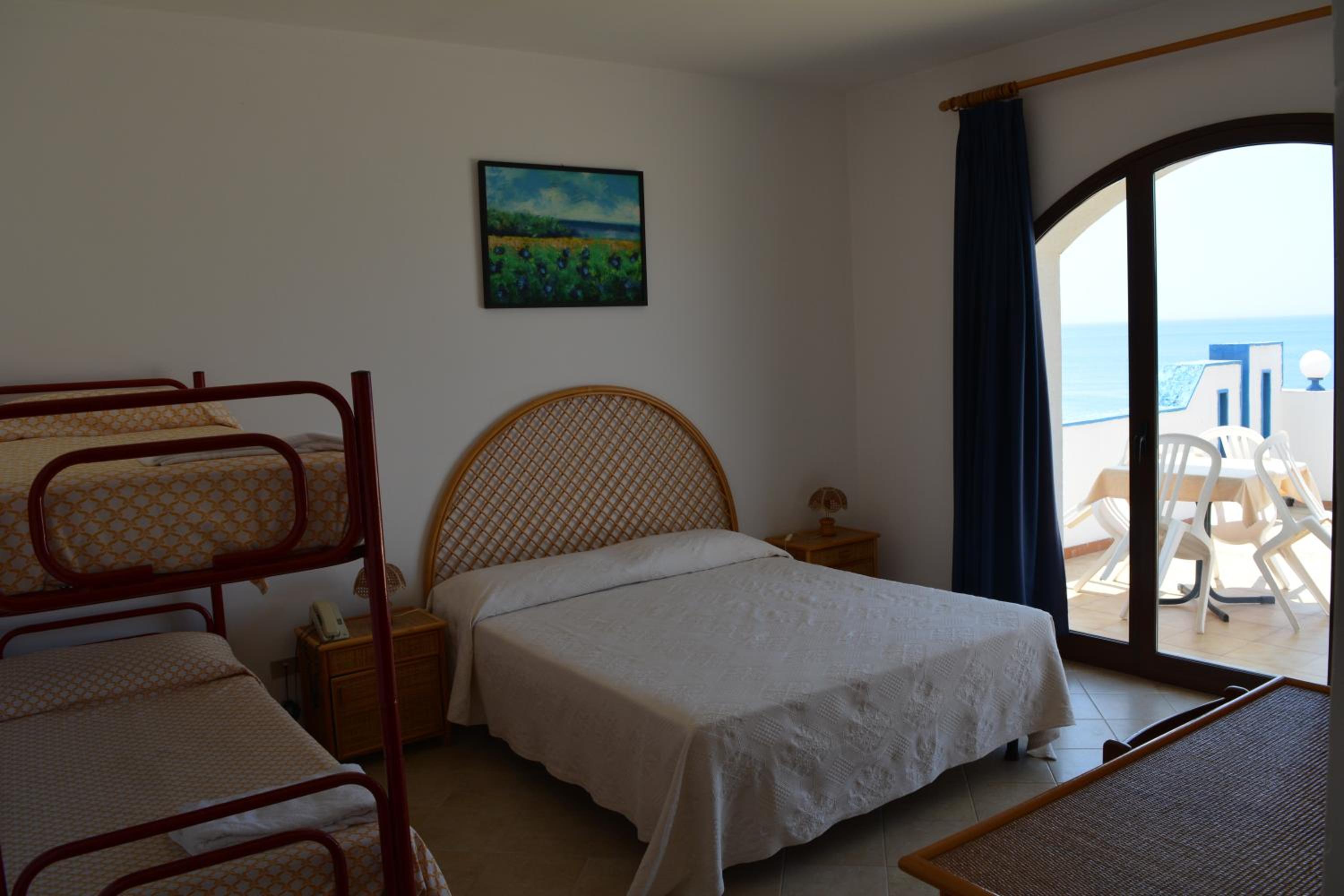 Triple Room with Sea View photo 2