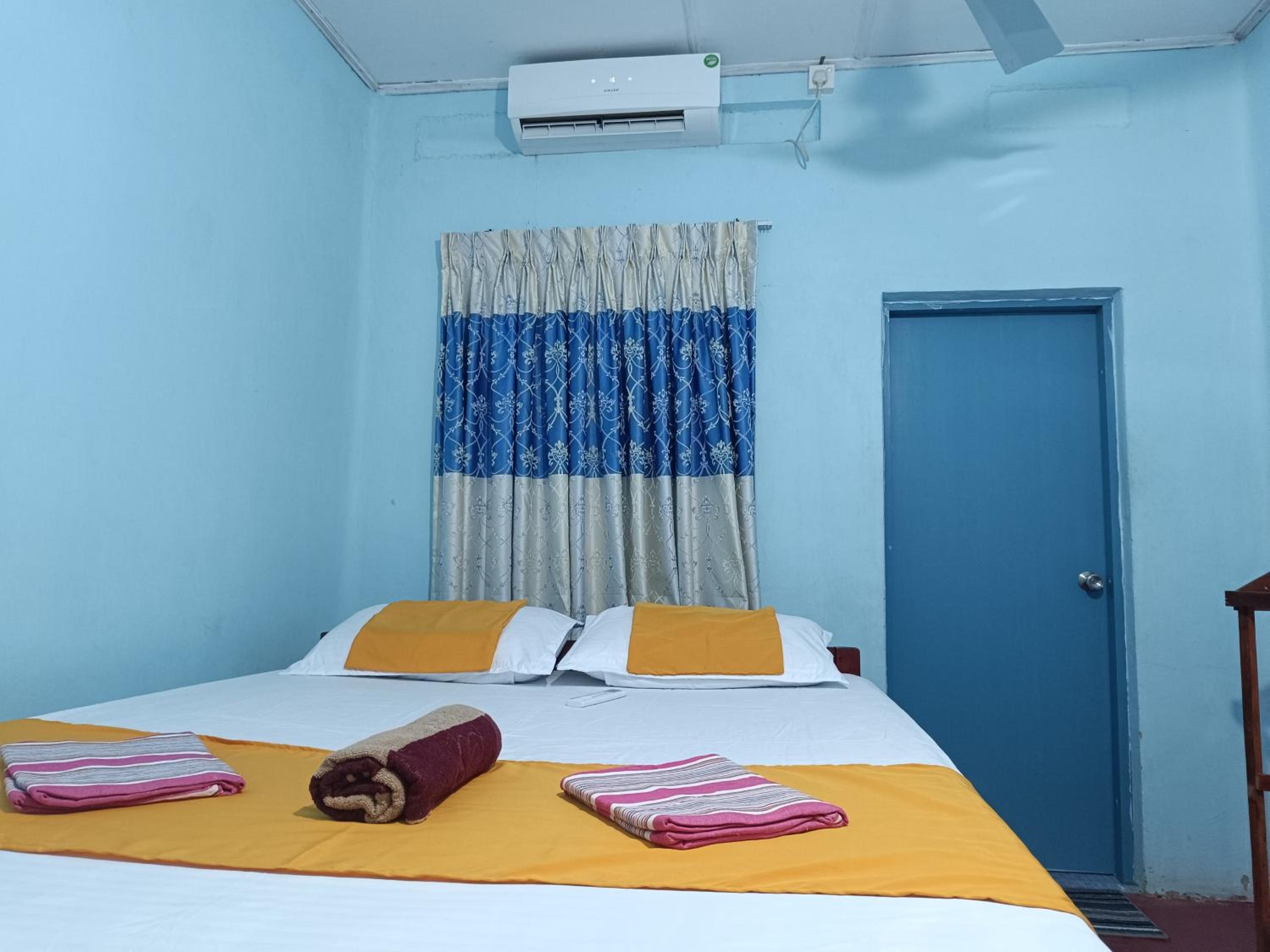 Double Room With Private Bathroom photo 2