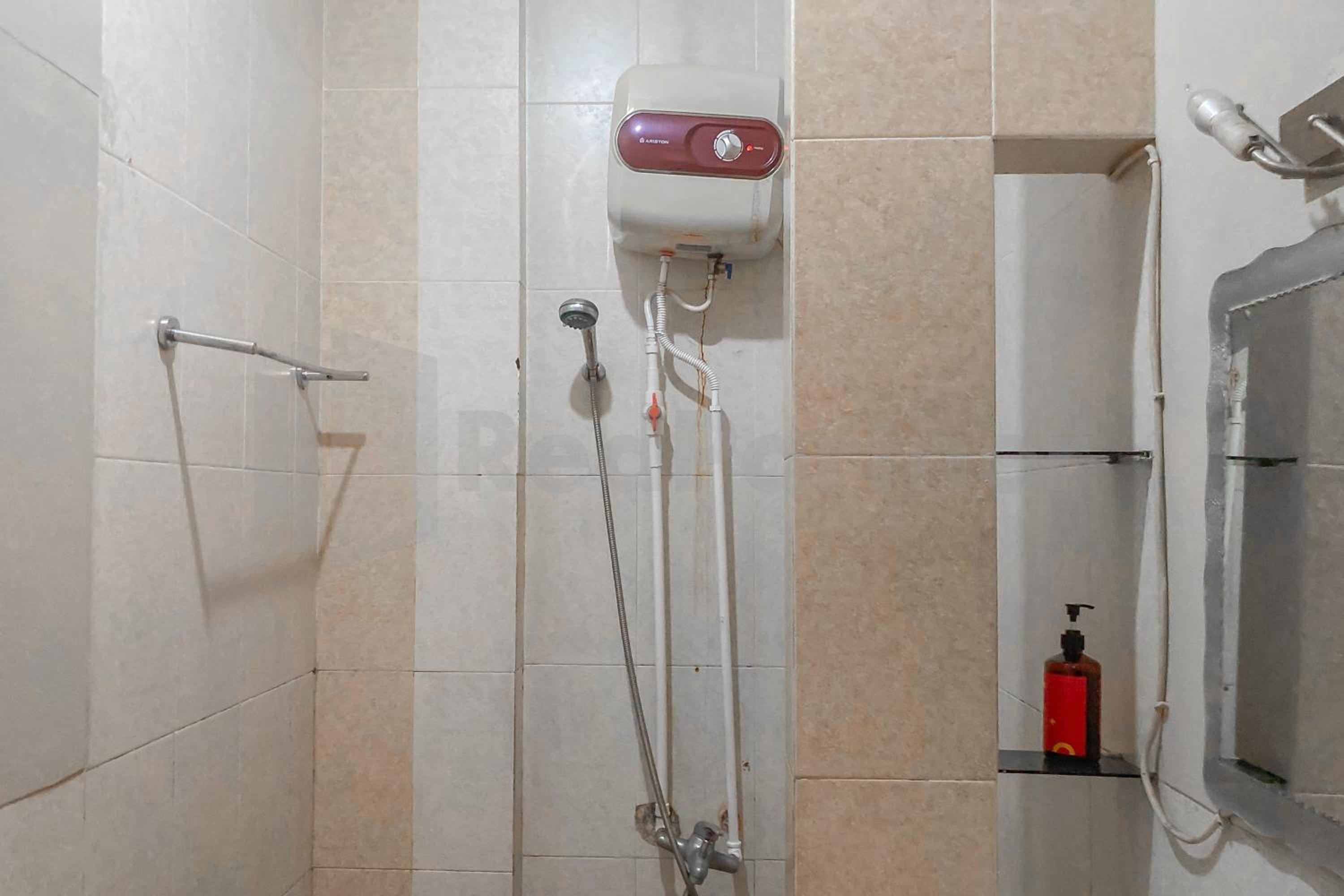 Standard Double Room with Shared Bathroom photo 2