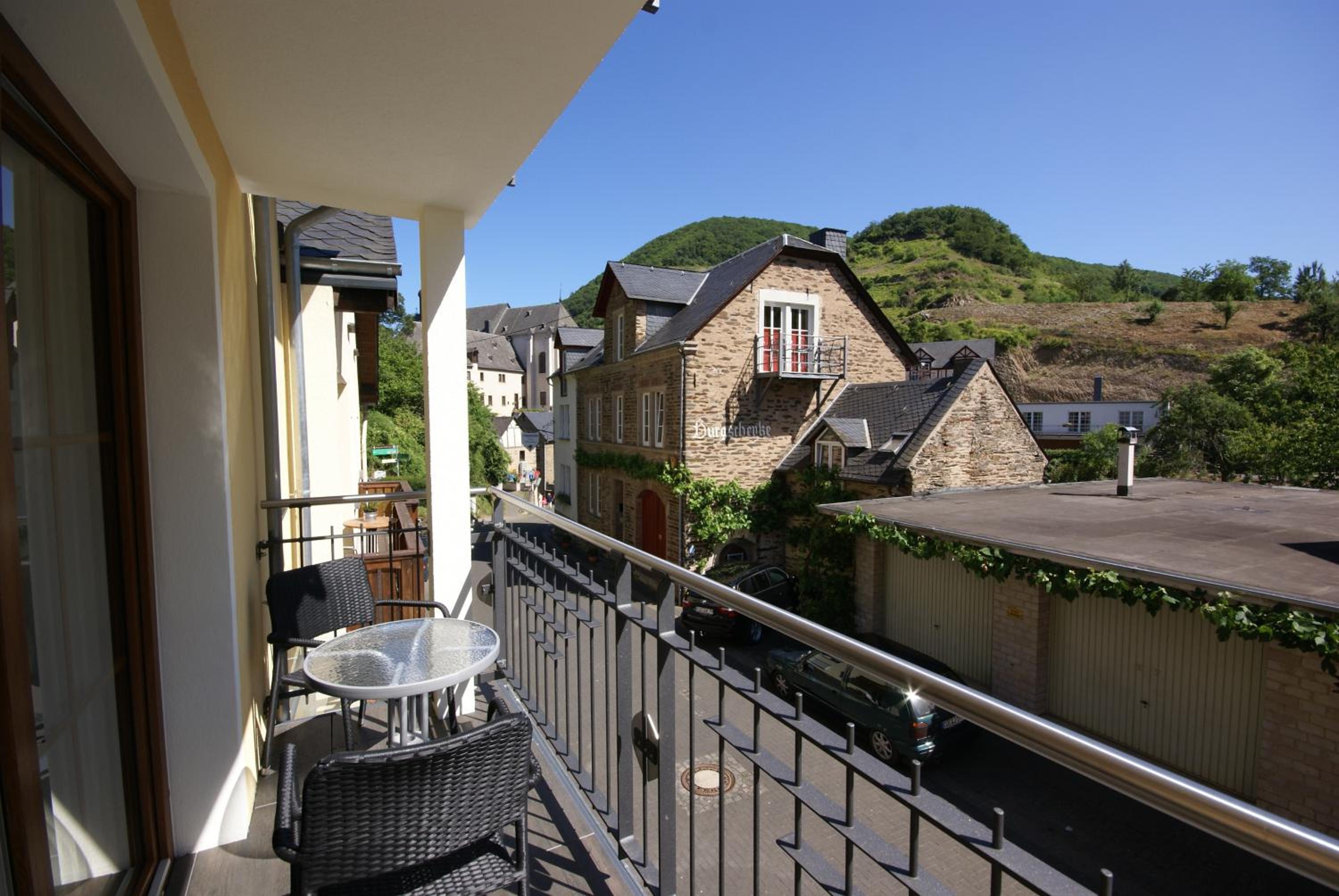 Apartment With Balcony photo 2