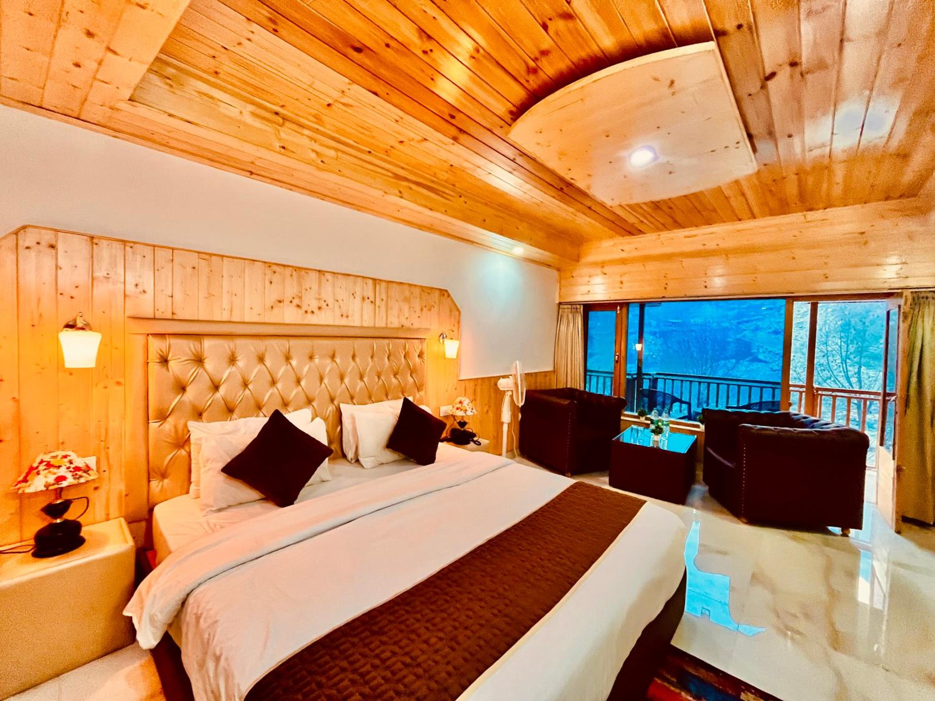 King Room With Balcony