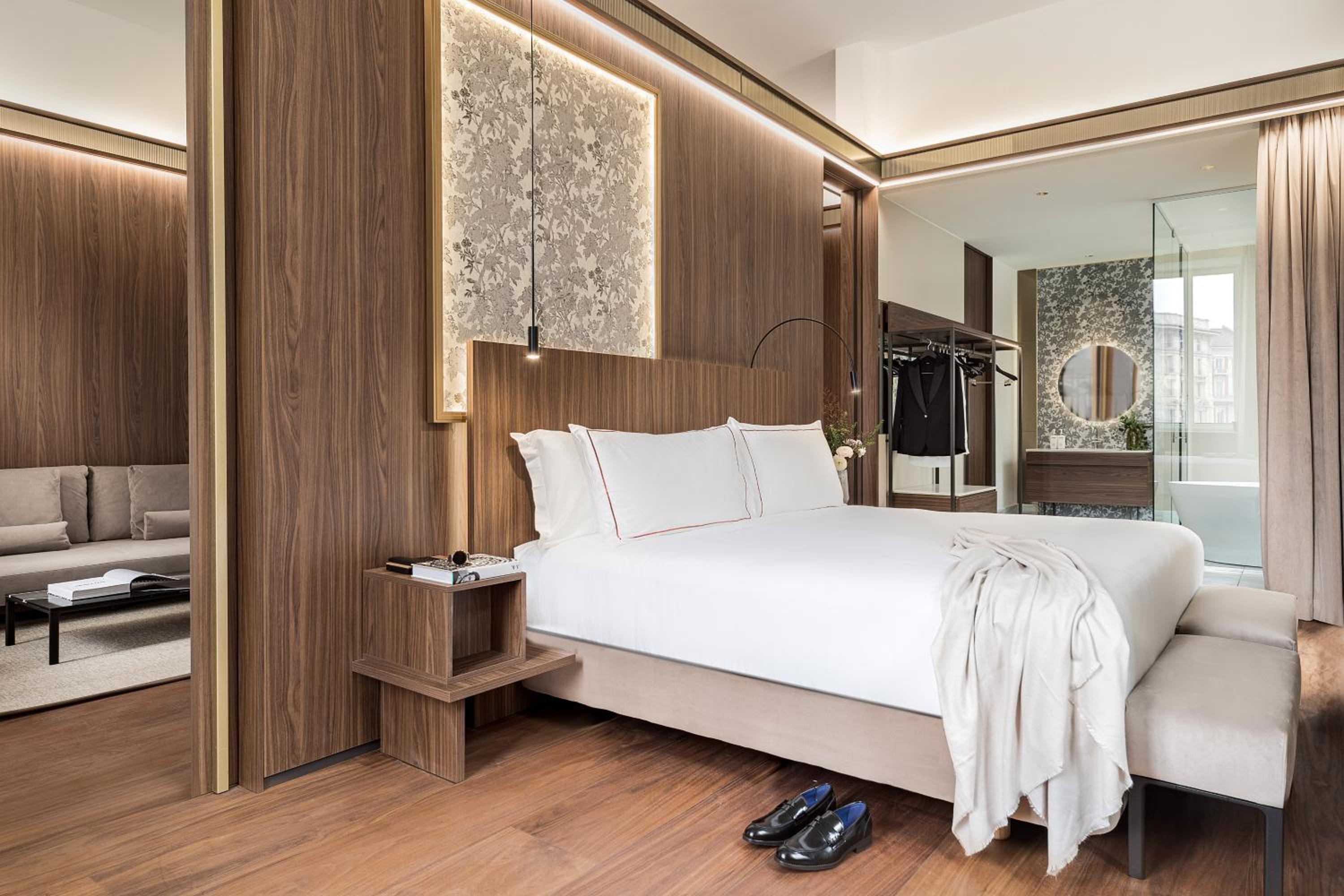 Cordusio Three Bedroom Master Suite with Spa Access