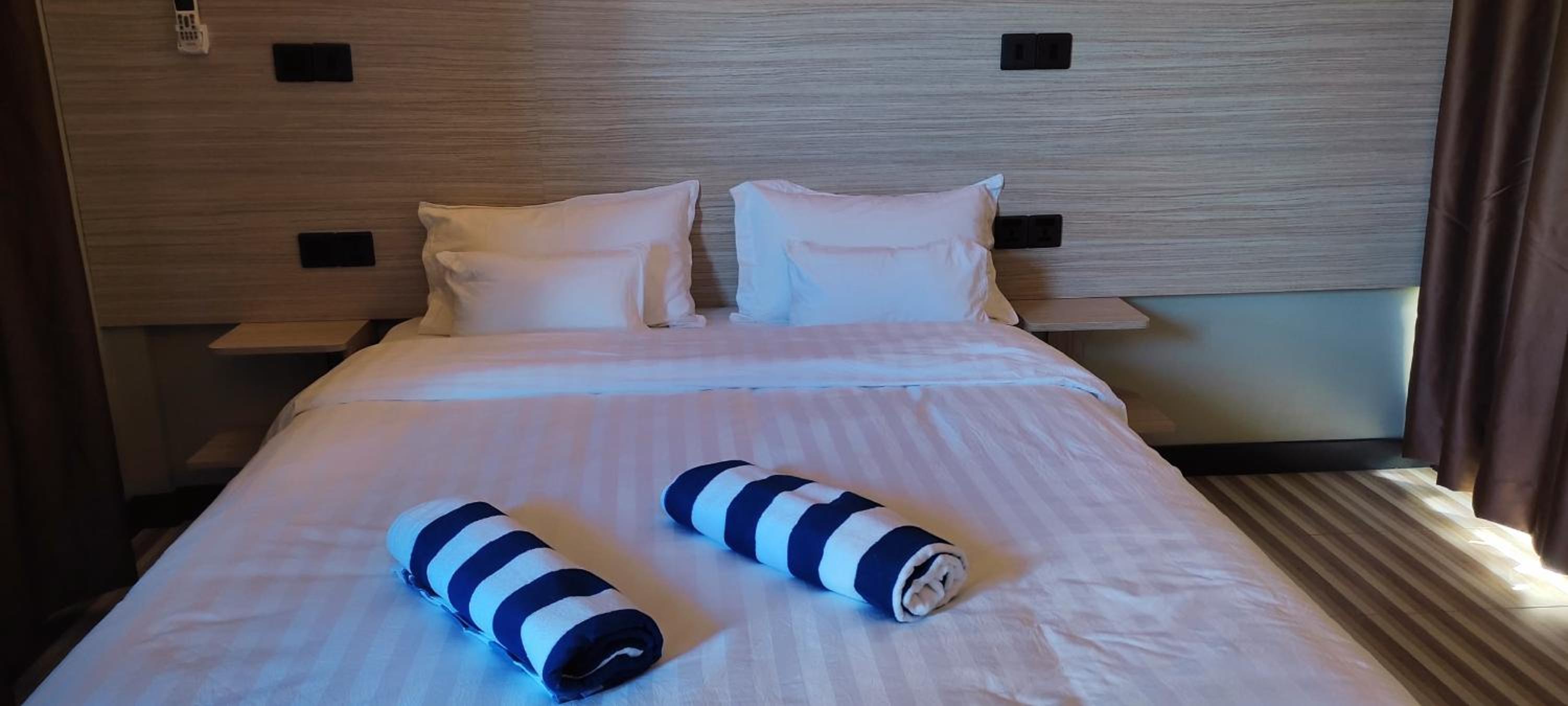 Deluxe Double or Twin Room photo 3