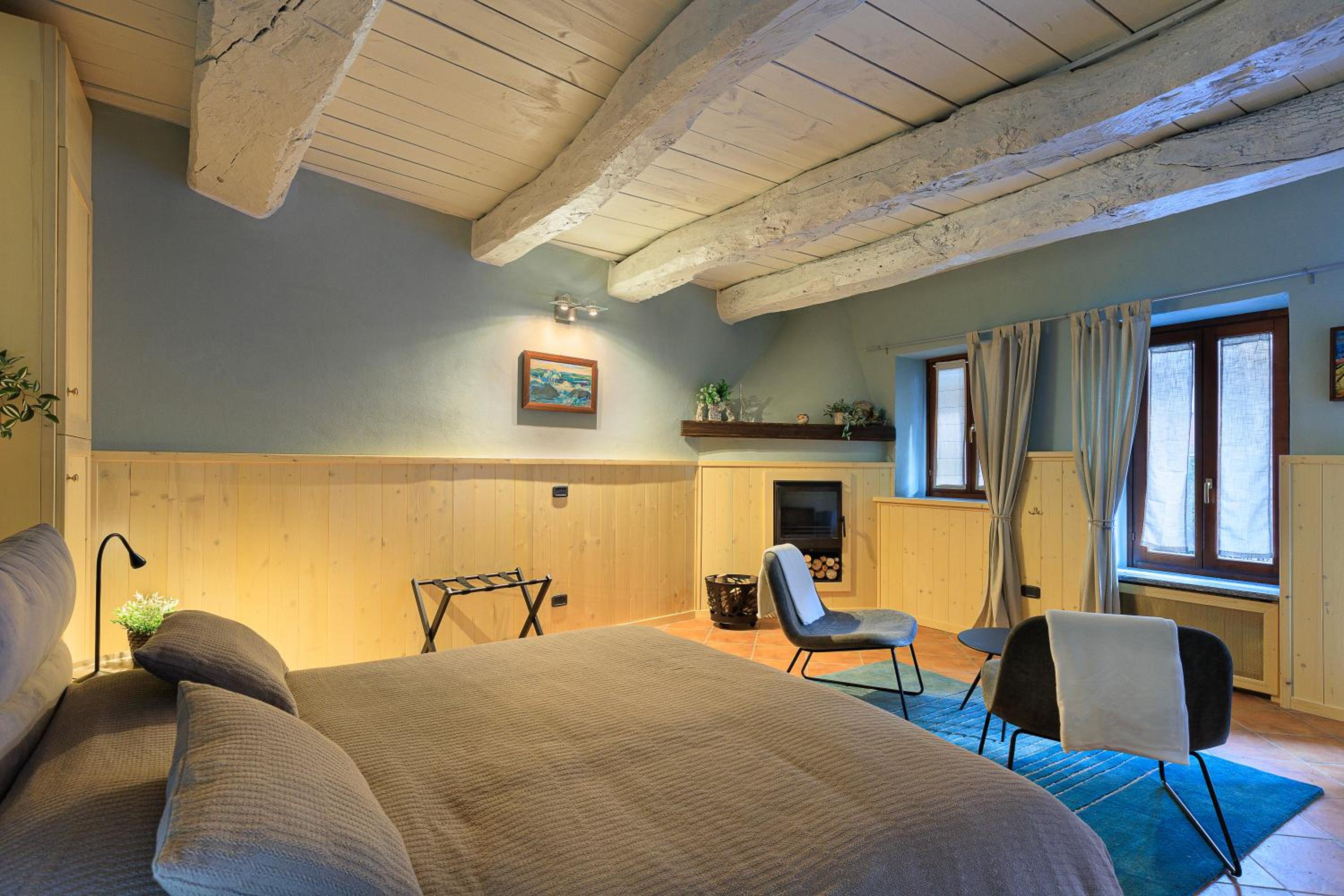 Two-Bedroom House photo 3