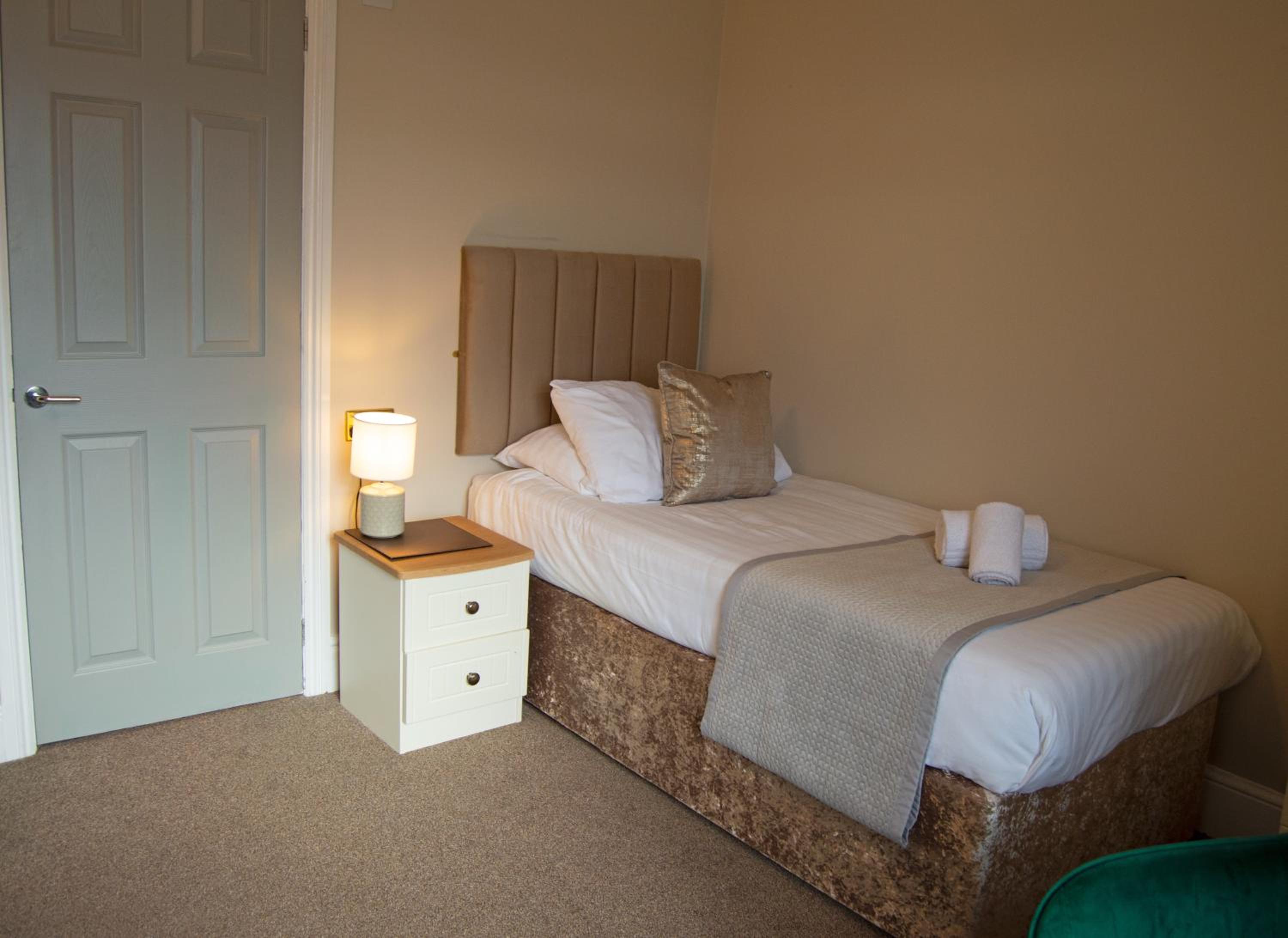 Twin Room with Mountain View photo 3