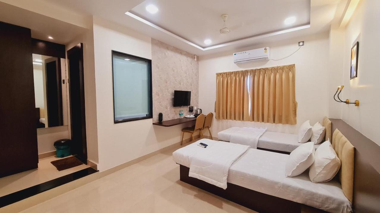 Deluxe Double Or Twin Room photo 3