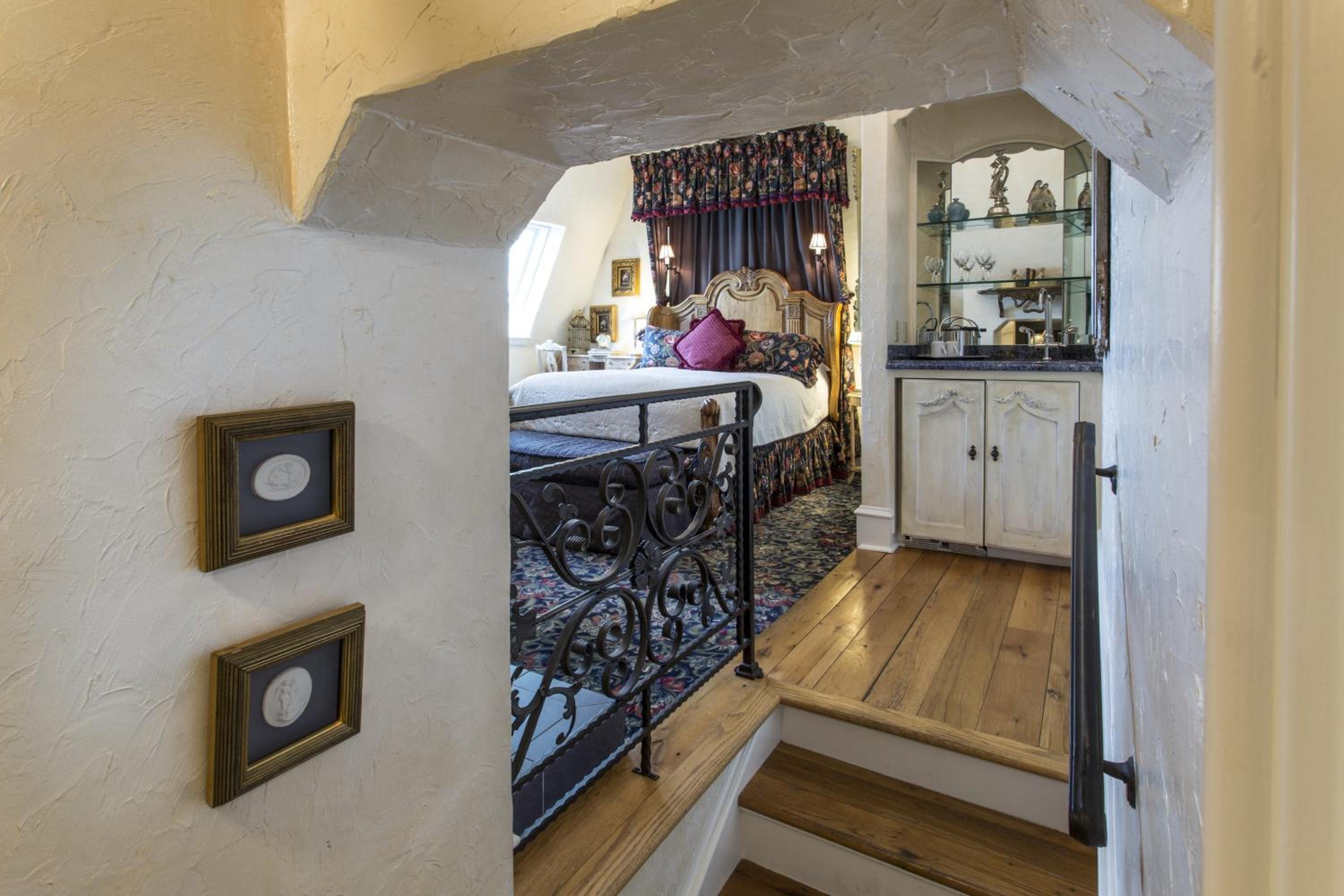 French Style Room with Ocean View - Photo 2