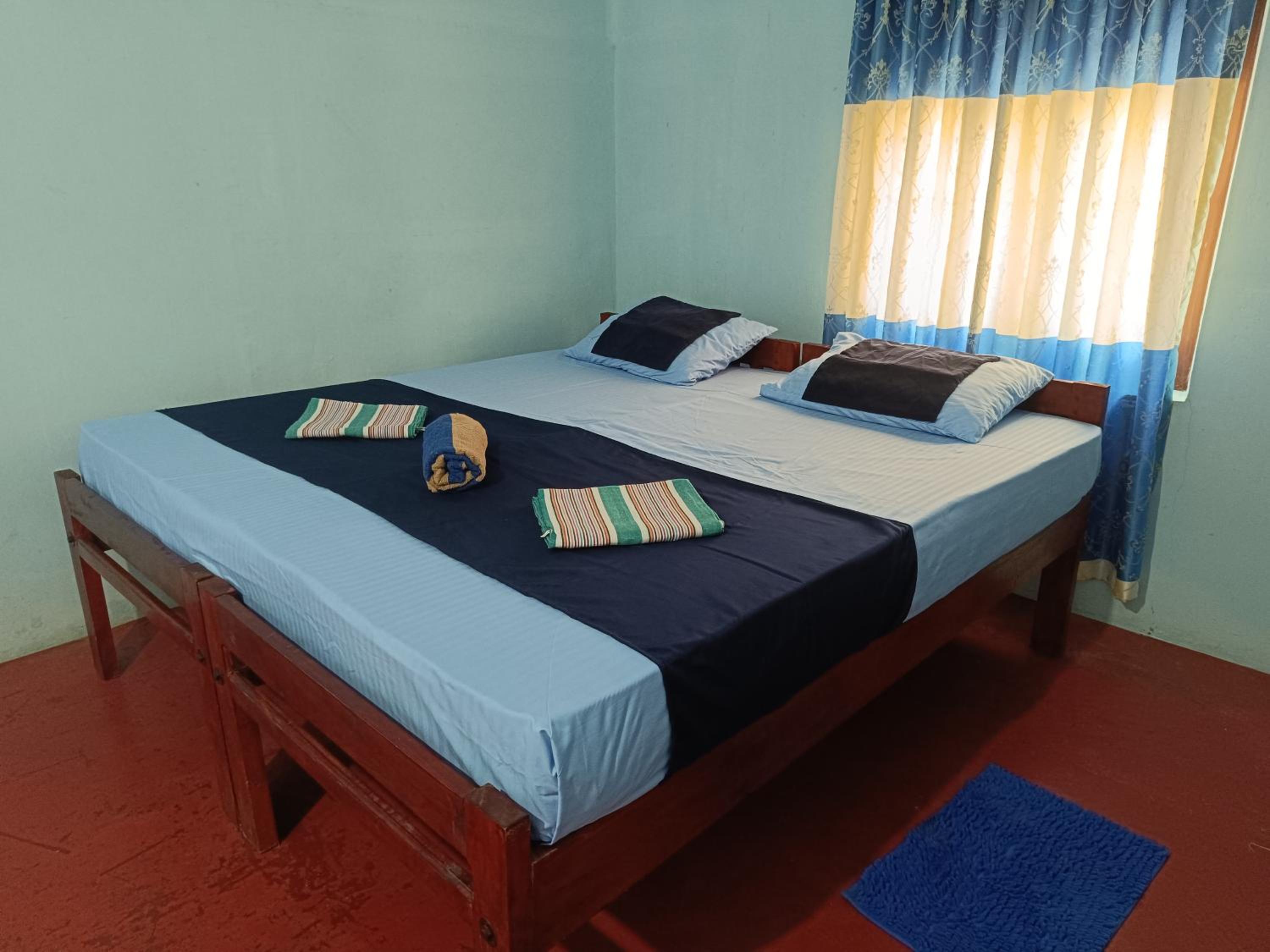 Twin Room With Private Bathroom photo 3
